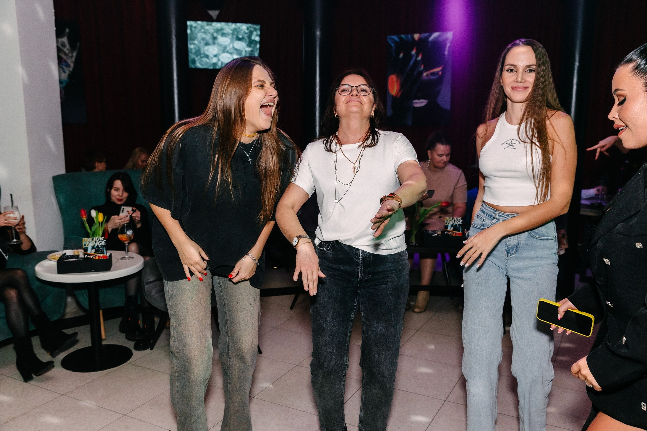 8 марта в лаунж-баре Major 2024. Свадебный, семейный и детский фотограф в Калининграде Елена Кравцова