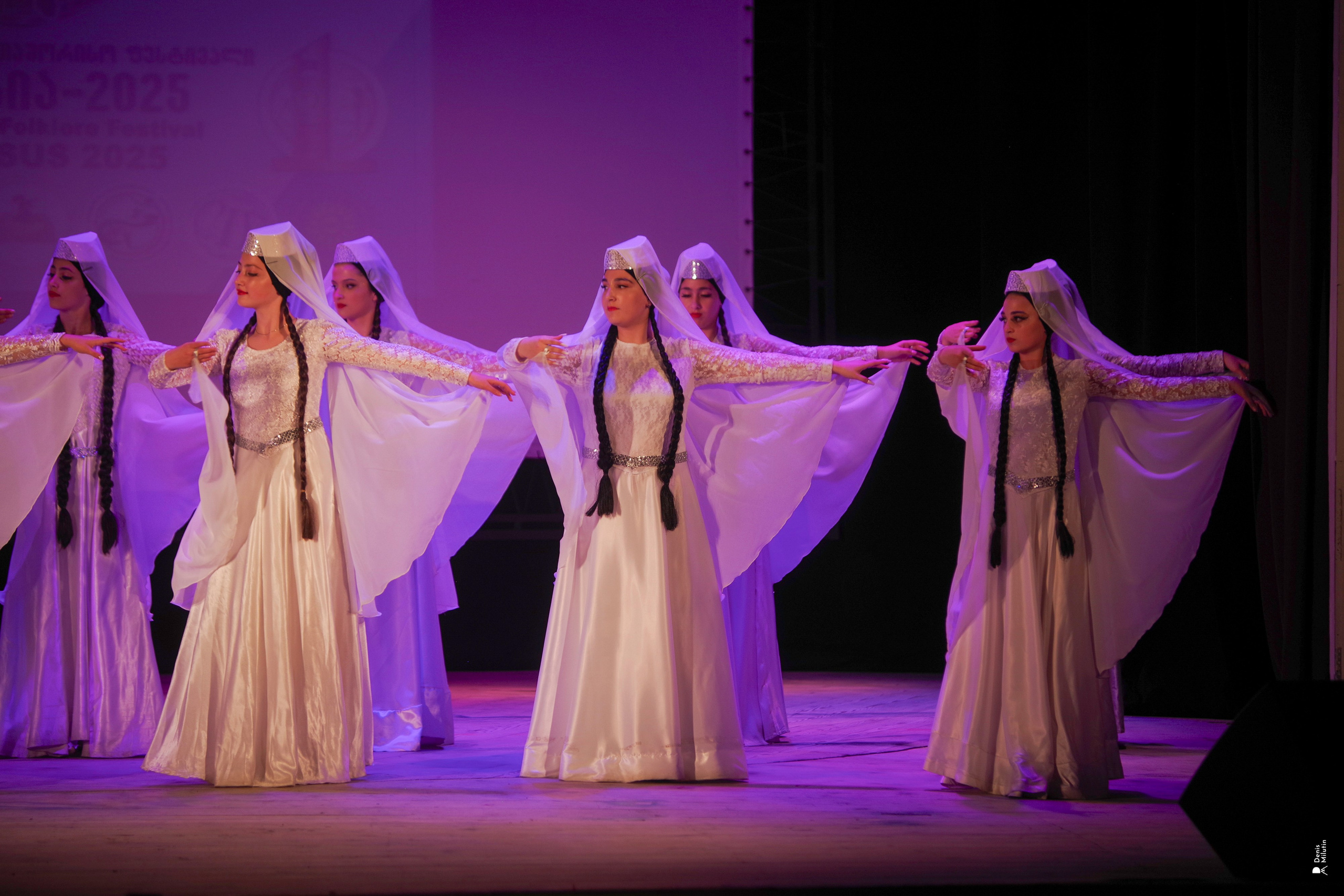 Танцы в прекрасном Они. Портретный фотограф Денис Милютин