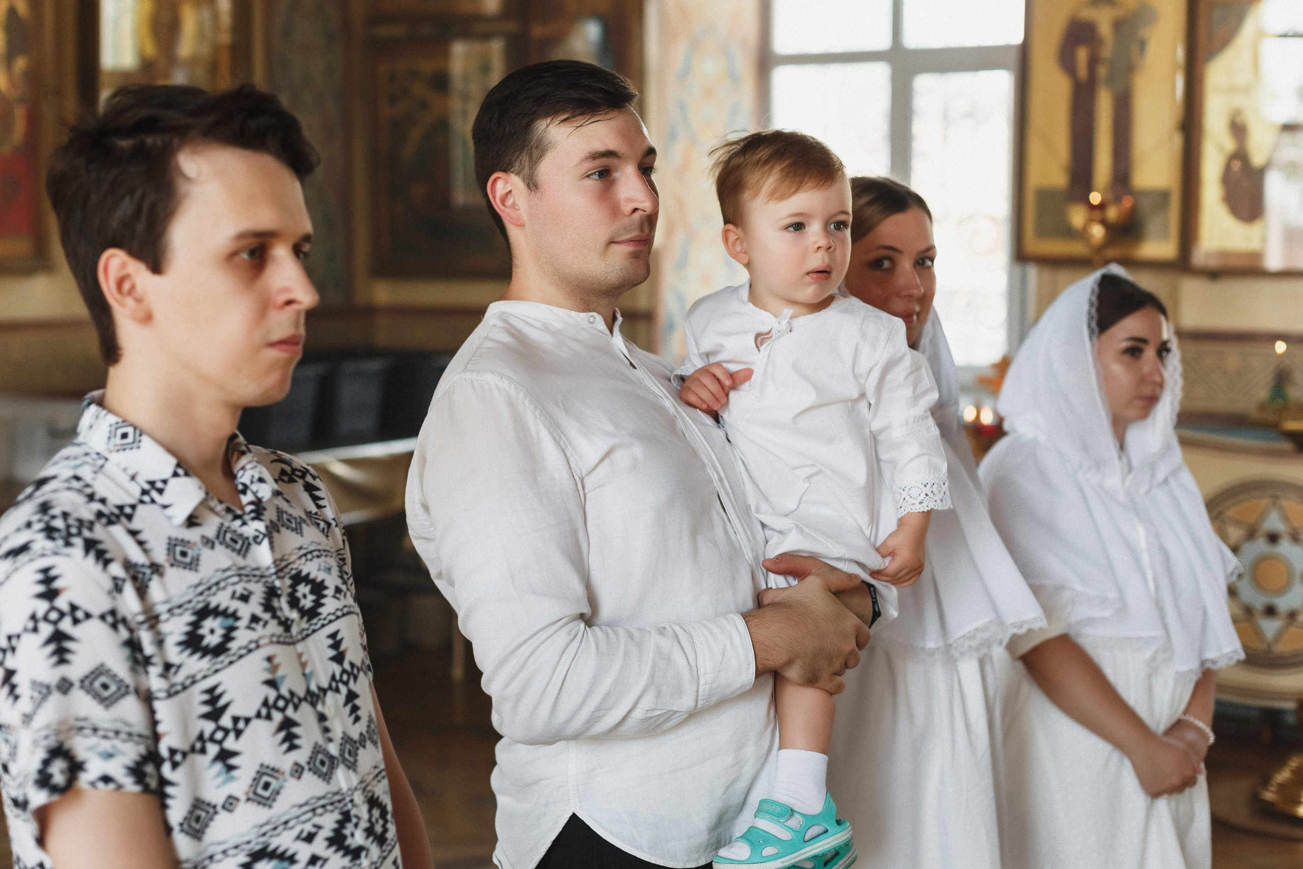 Фотосъёмка крещения Ильи в Никольской церкви Таганрога. Свадебный и семейный фотограф в Таганроге Бакарюк Антон