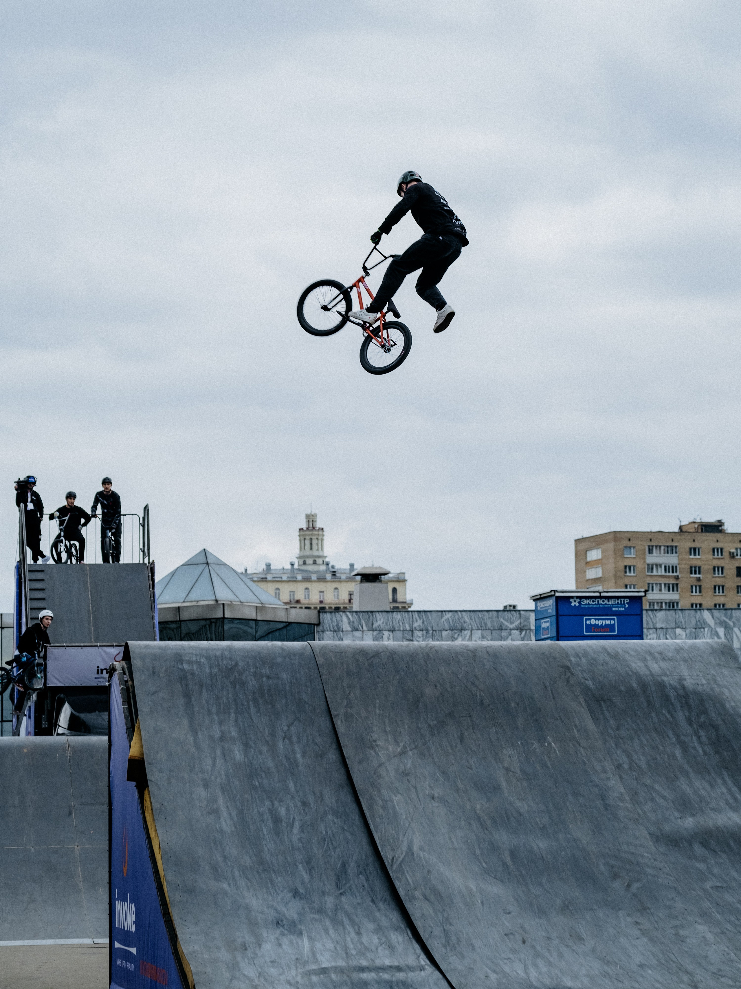 INVOKE DIRT CONTEST. Репортажный и портретный фотограф в Москве Илья Спиридонов