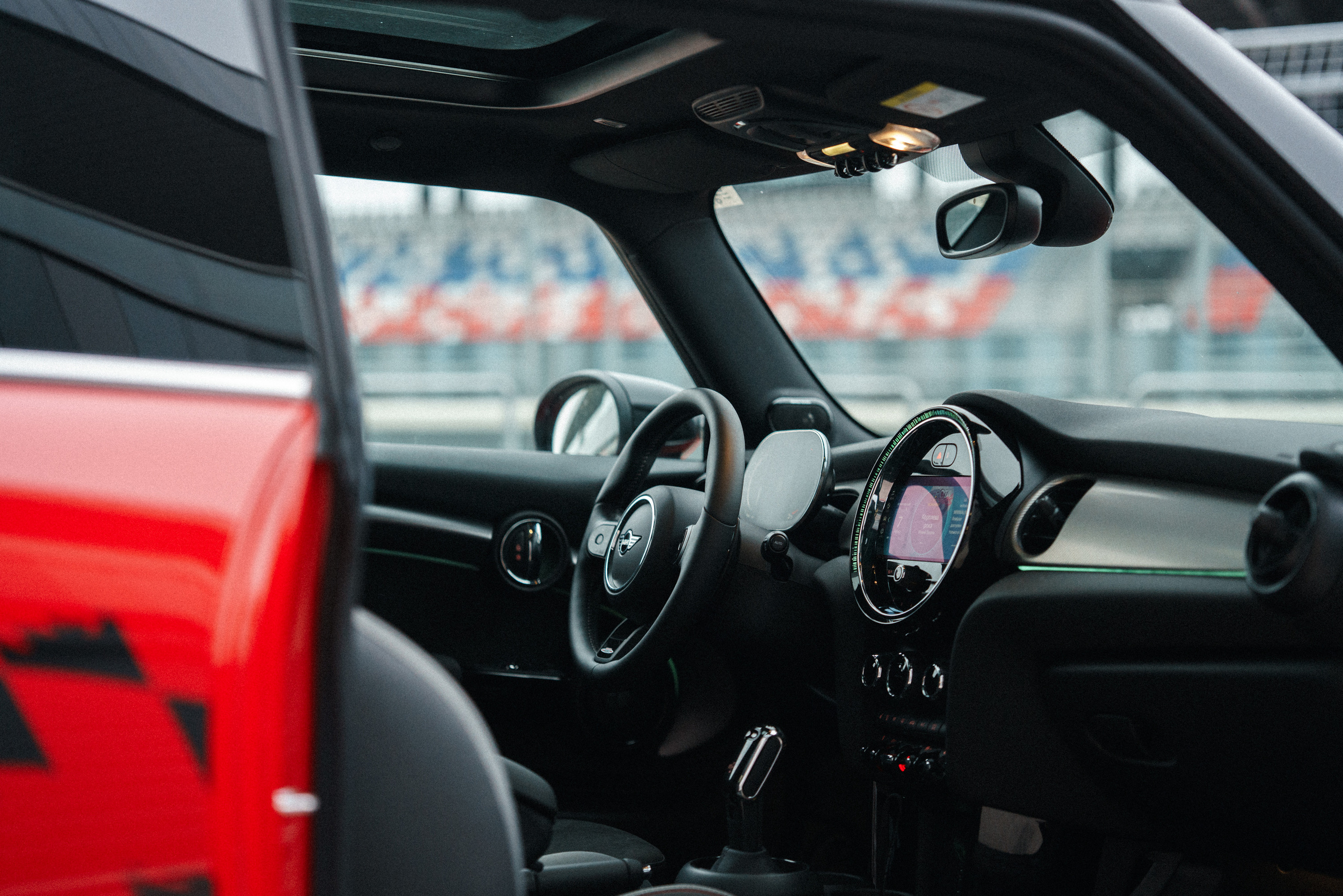 Бренд Mini на автодроме Игора-Драйв. Асхат Бардынов