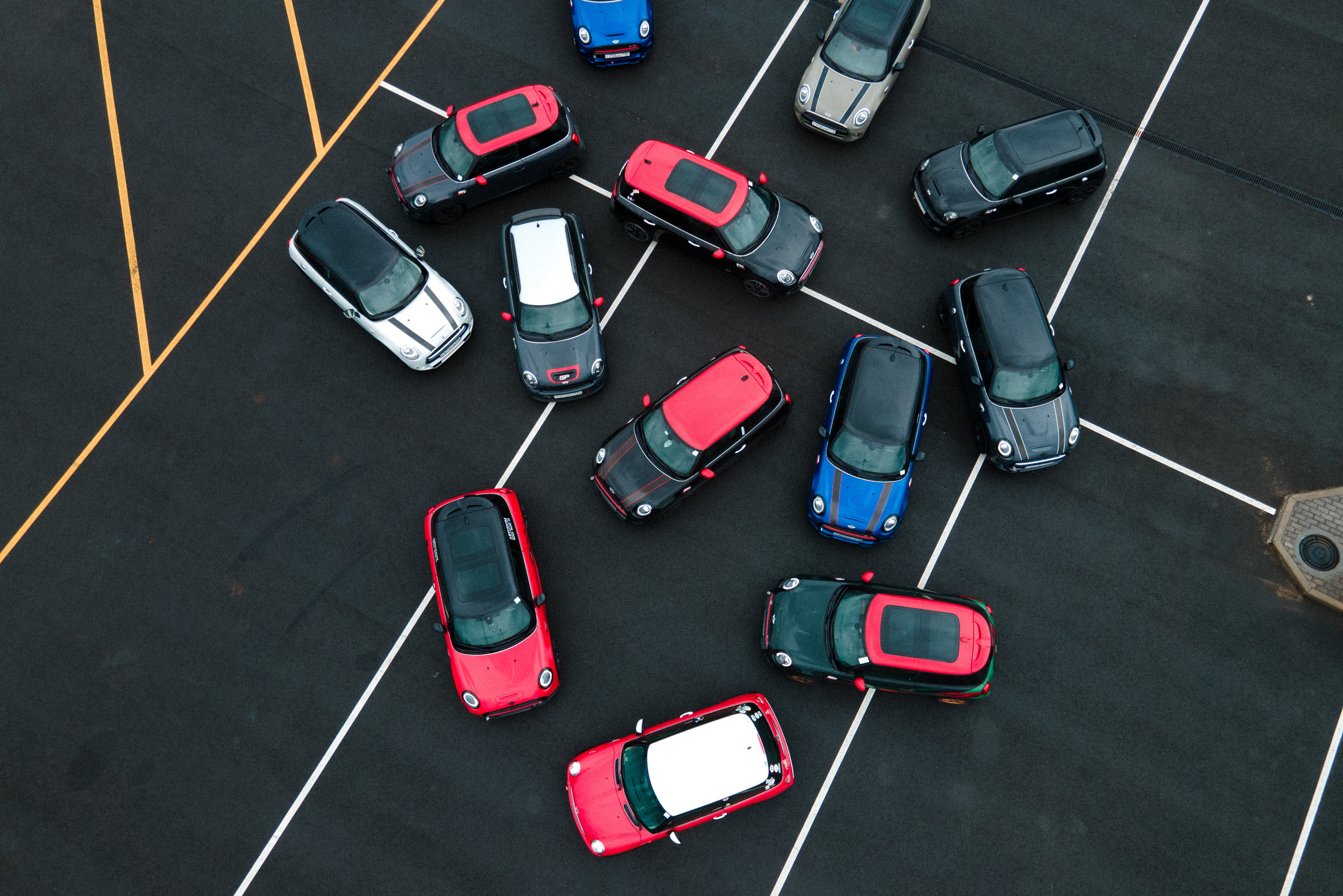 Бренд Mini на автодроме Игора-Драйв. Асхат Бардынов