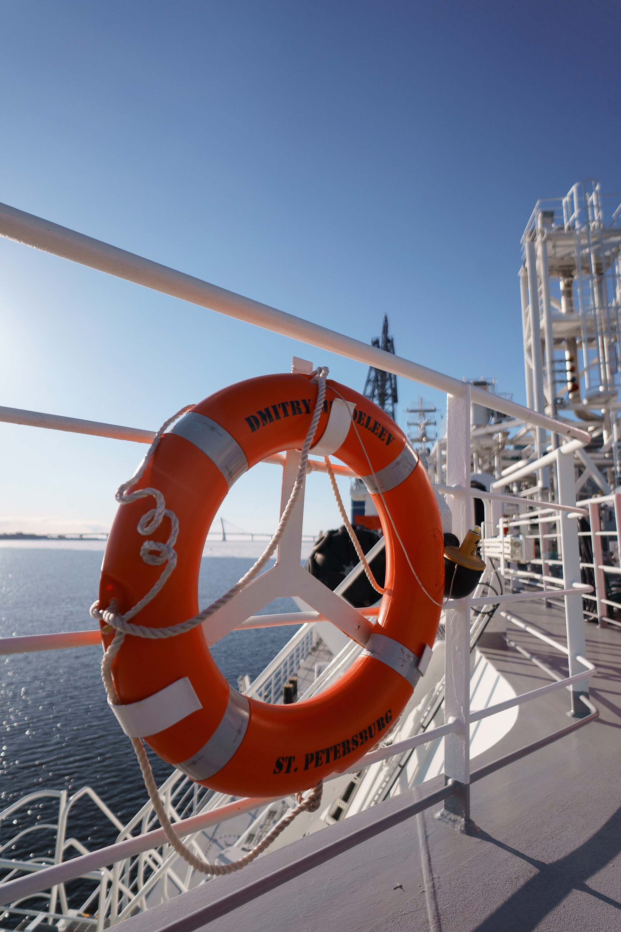 Судно Дмитрий Менделеев. Асхат Бардынов