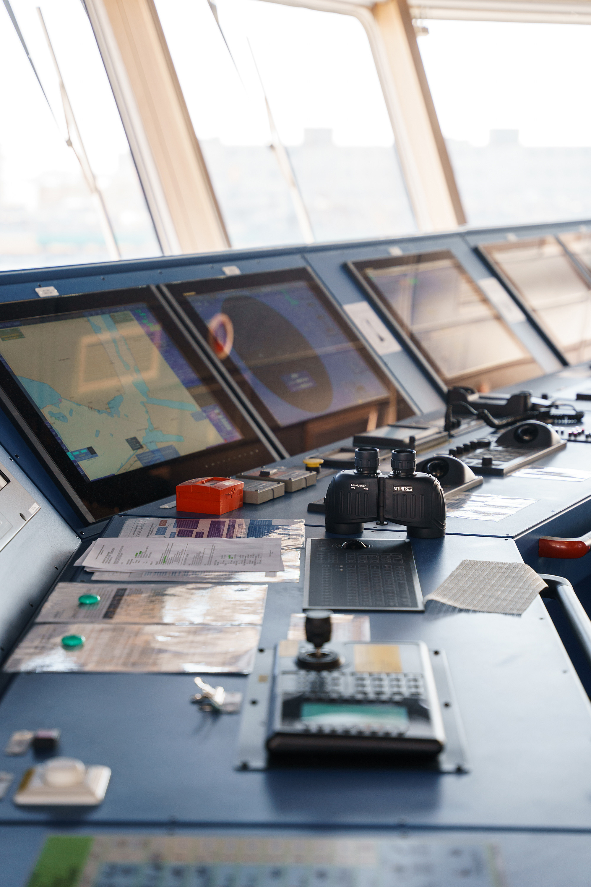 Судно Дмитрий Менделеев. Асхат Бардынов