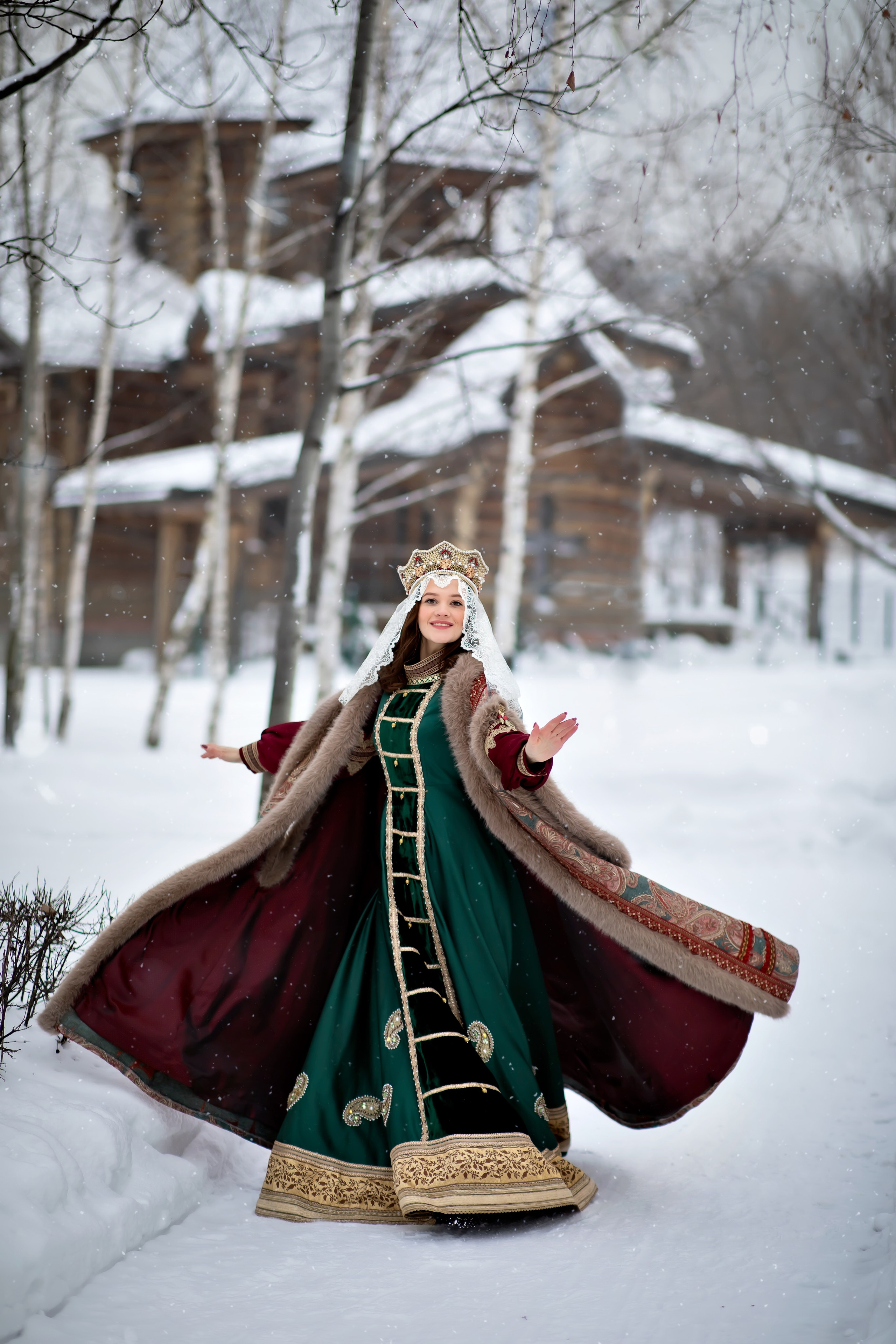 A4. Дизайнер костюмов и украшений, фотограф