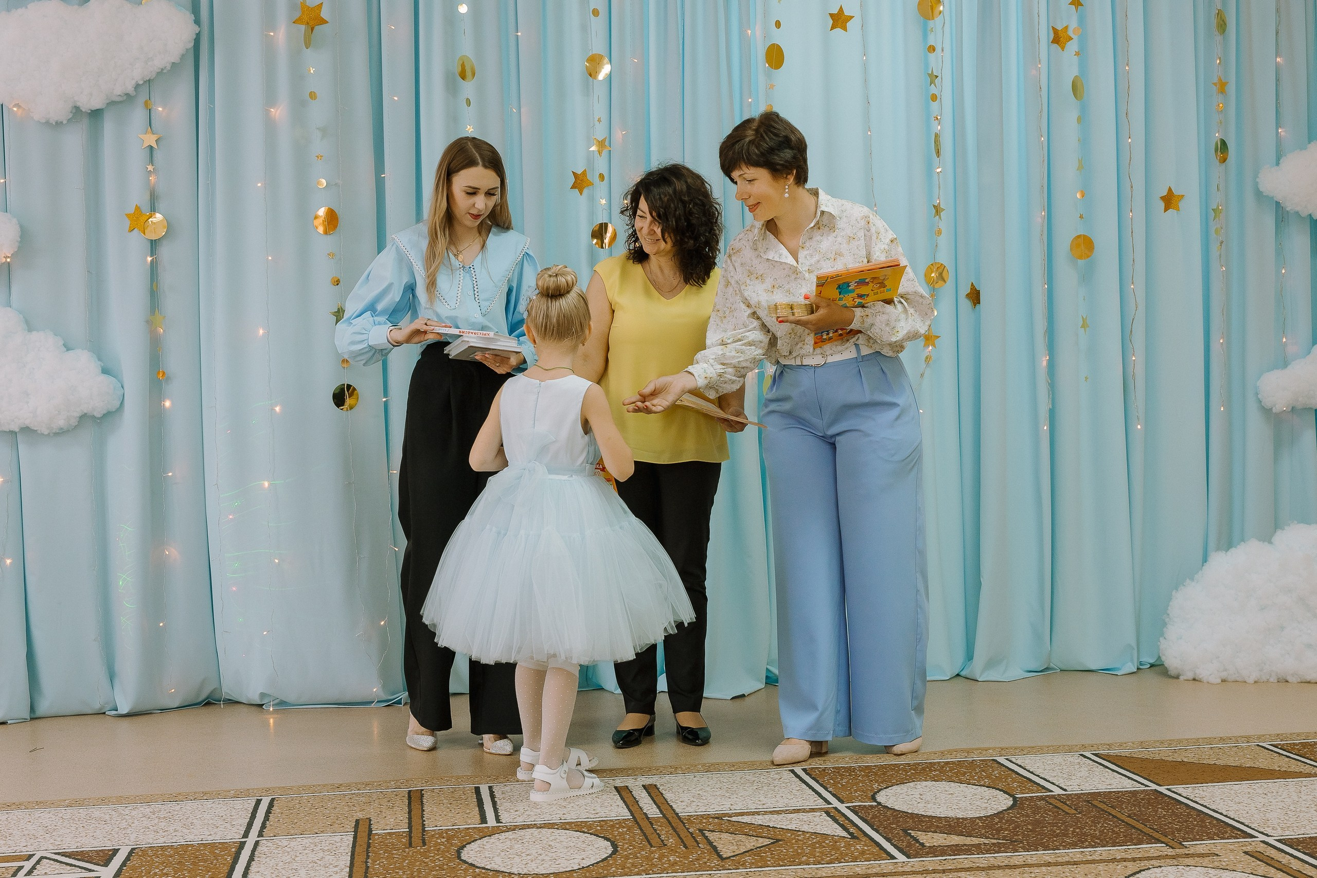 Выпускной в ДС -29. Выпускные альбомы Натальи Бутко: Новороссийск, Анапа, Геленджик