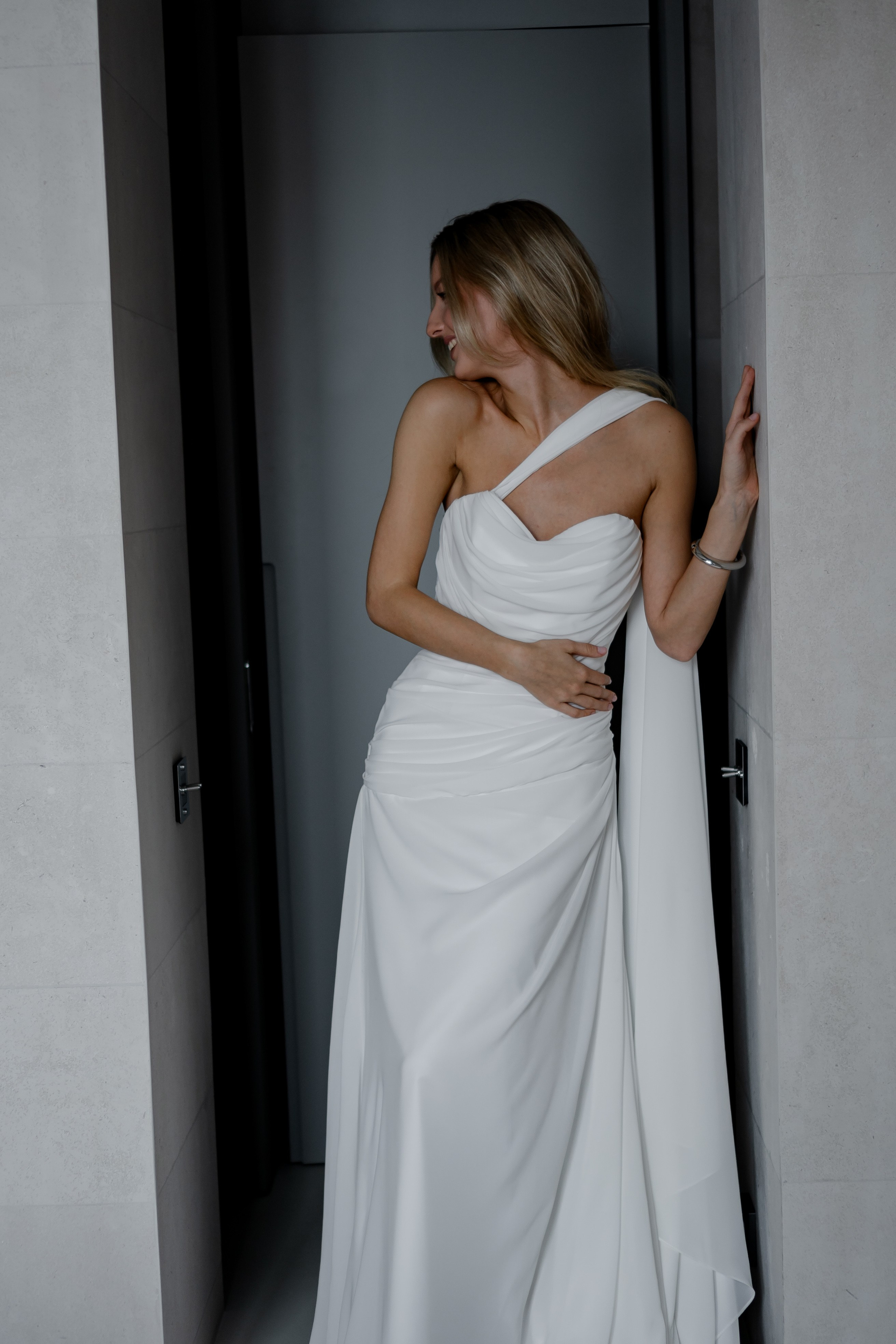 ЭЛЕГАНТНАЯ СВАДБЕНАЯ СЬЕМКА ЖЕНИХА И НЕВЕСТЫ В ДОРОГОМ ОТЕЛЕ САНКТ-ПЕТЕРБУРГА. Профессиональный фотограф, Санкт-Петербург — Виктория Богомолова