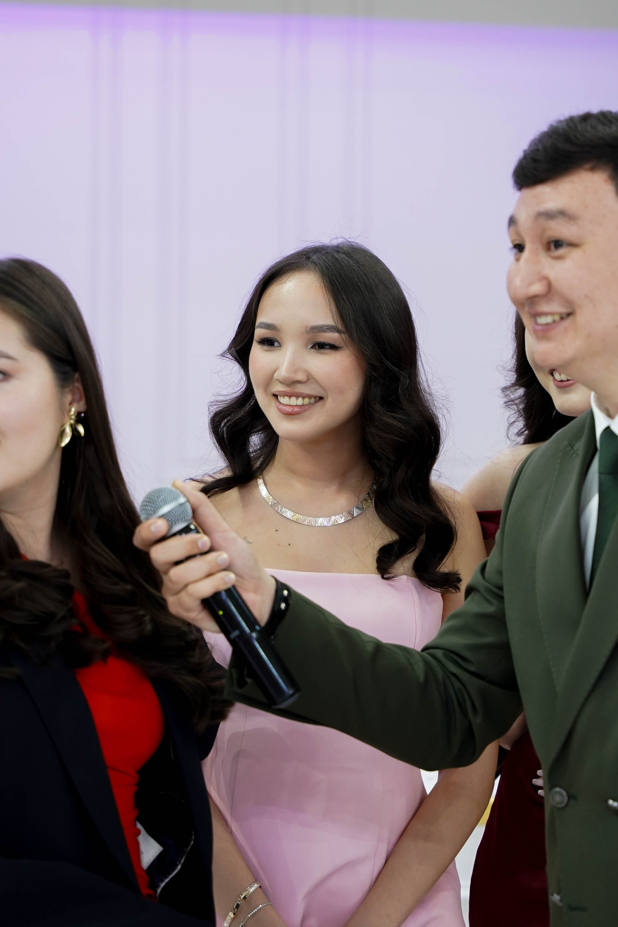 Dana uzatu. Фотограф Ернар Ержанов