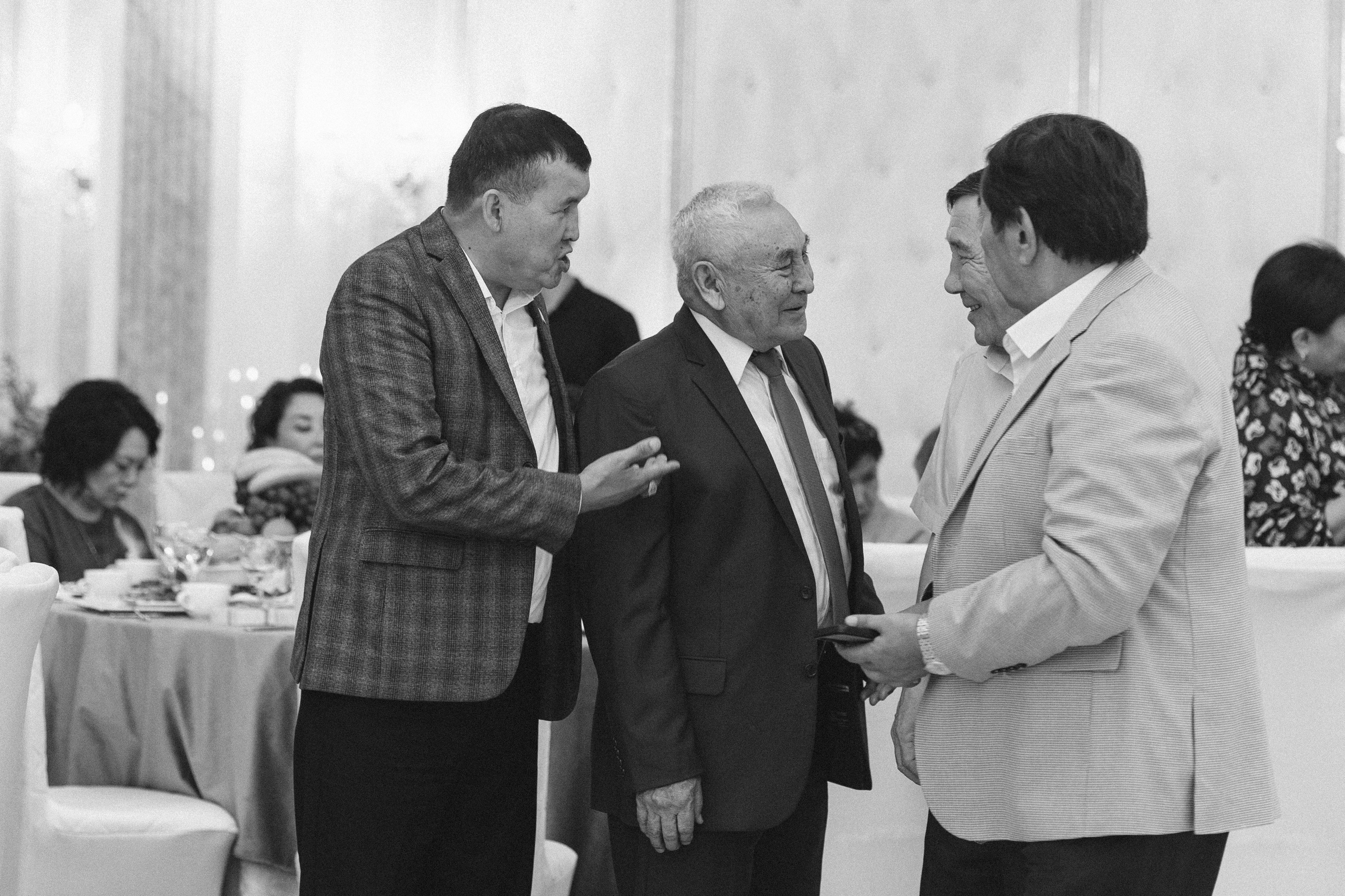 QYZ UZATU. Свадебный и семейный фотограф в Нур-султан Мухтар Шахмет