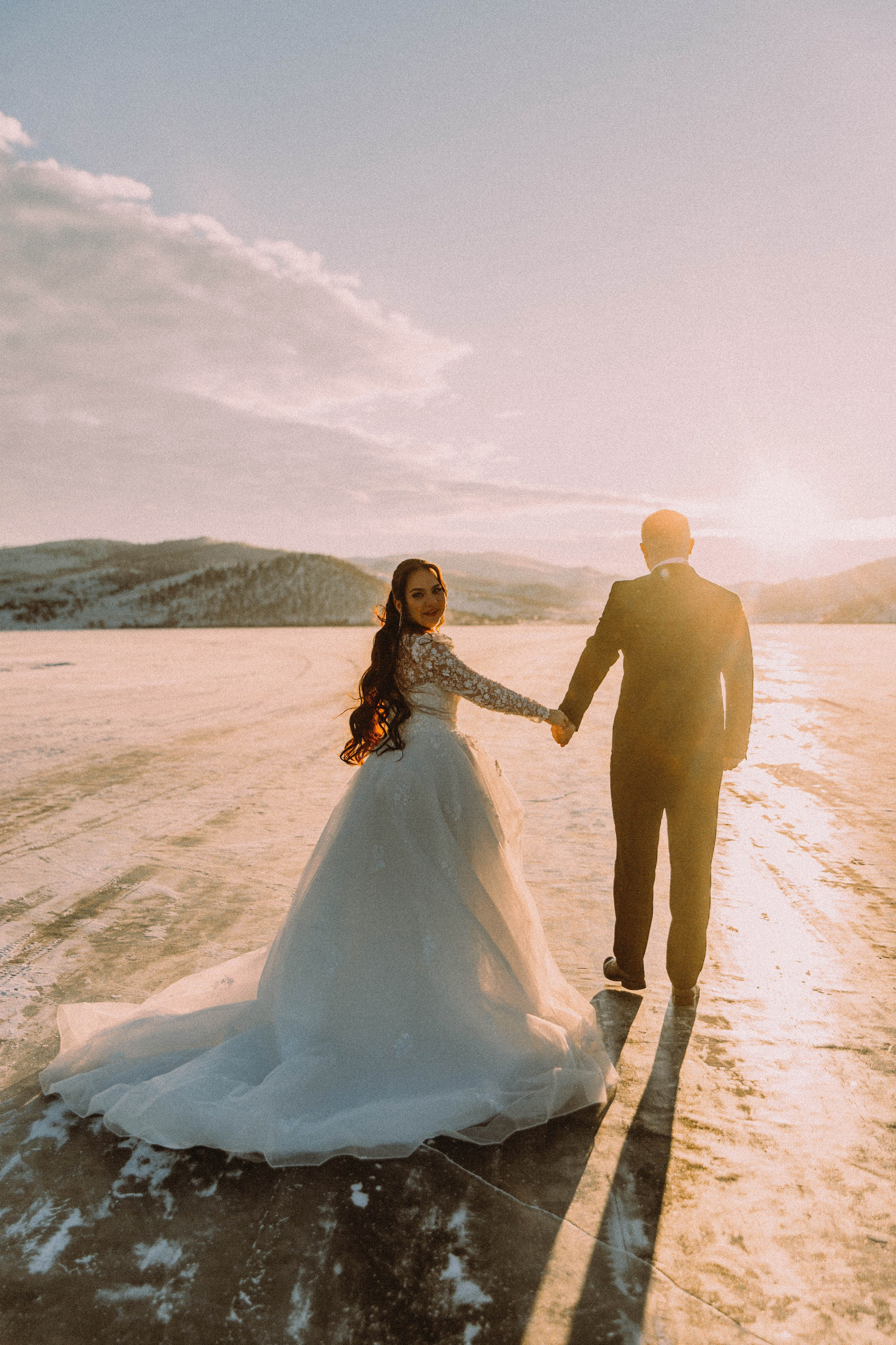 Свадебная зимняя съемка на Байкале. Главная