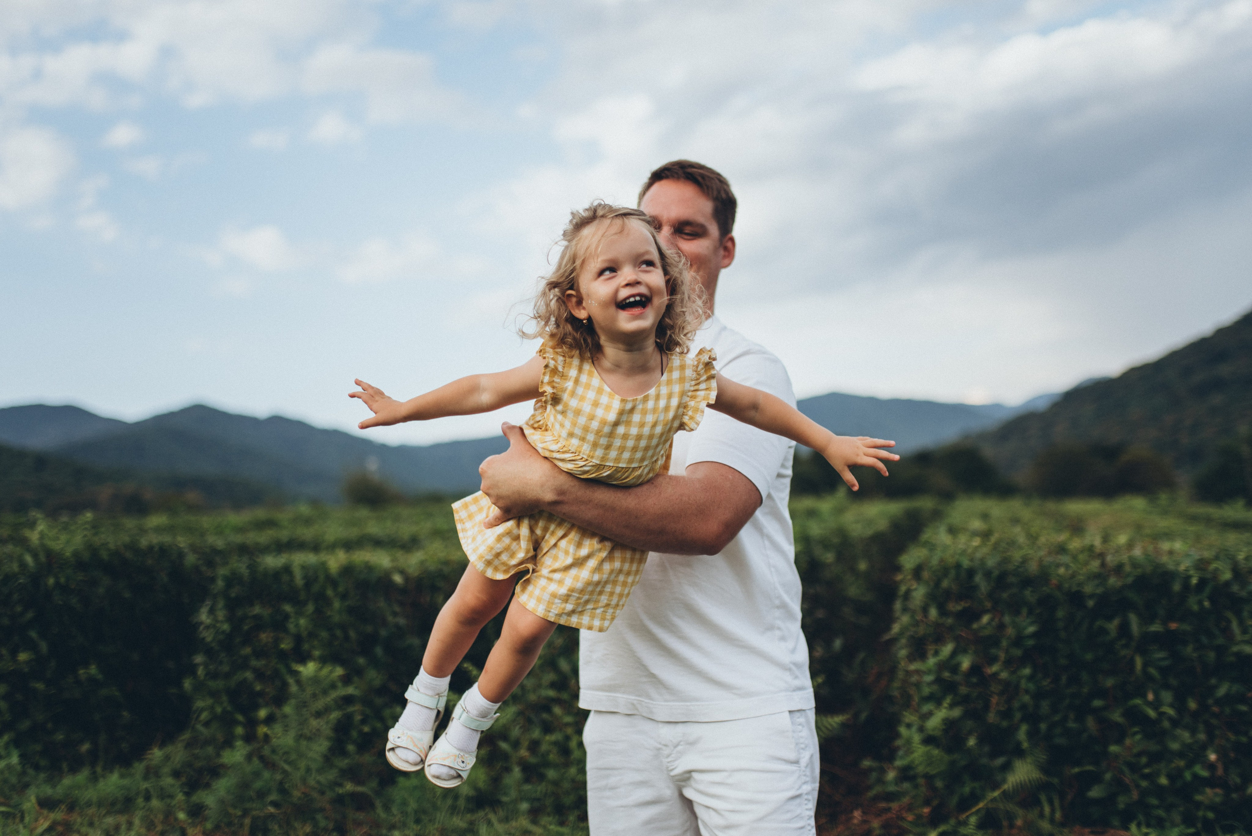 Семейная фотосессия на чайной плантации Сочи. Фотограф в Сочи — Маргарита Поганова