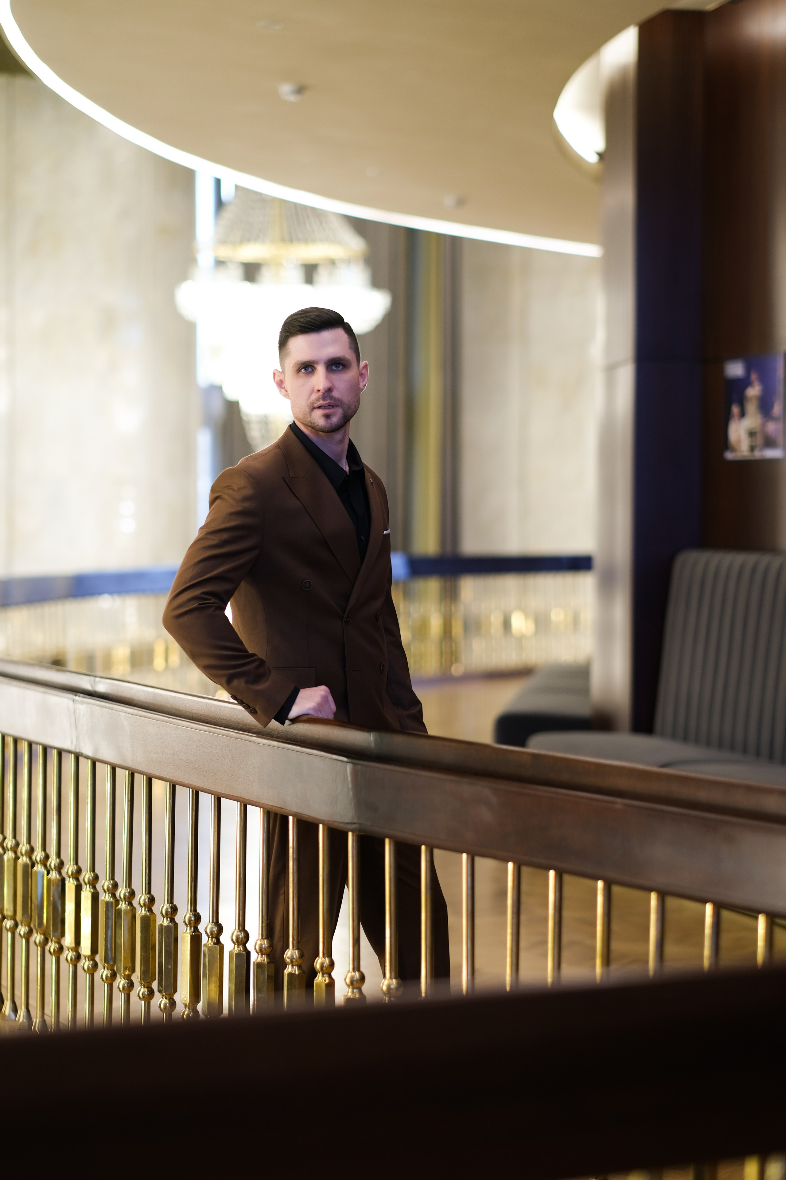 Свадебная фотосессия в театре драмы имени Наума Орлова. Свадебный фотограф в Челябинске Сырчикова Наталья