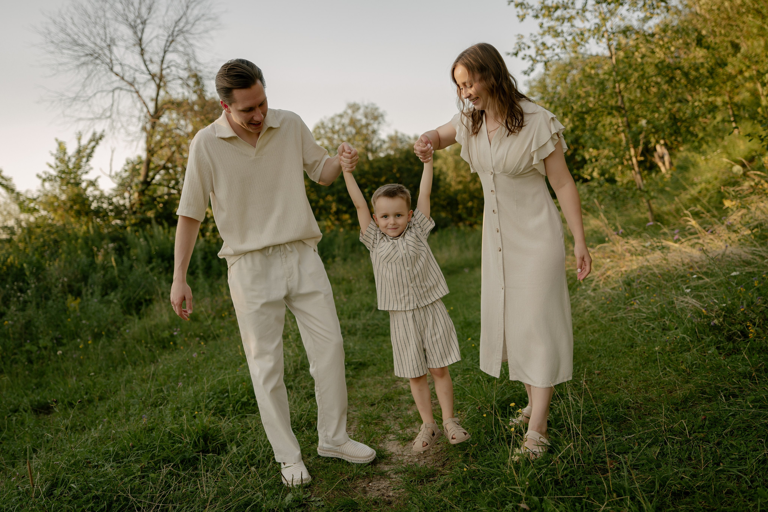 На закате. Свадебный и семейный фотограф в Москве и Красногорске — живые кадры | Анастасия Тихонова