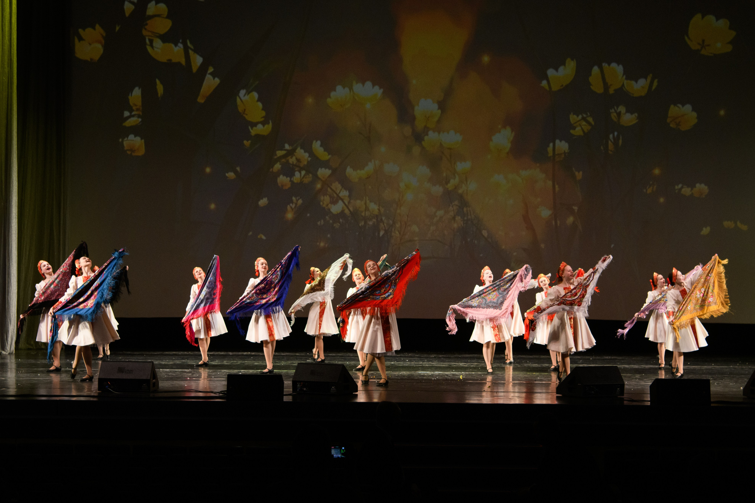 23 апреля, часть 2, БКЗ Октябрьский, г. Санкт-Петербург. Золотое яблочко