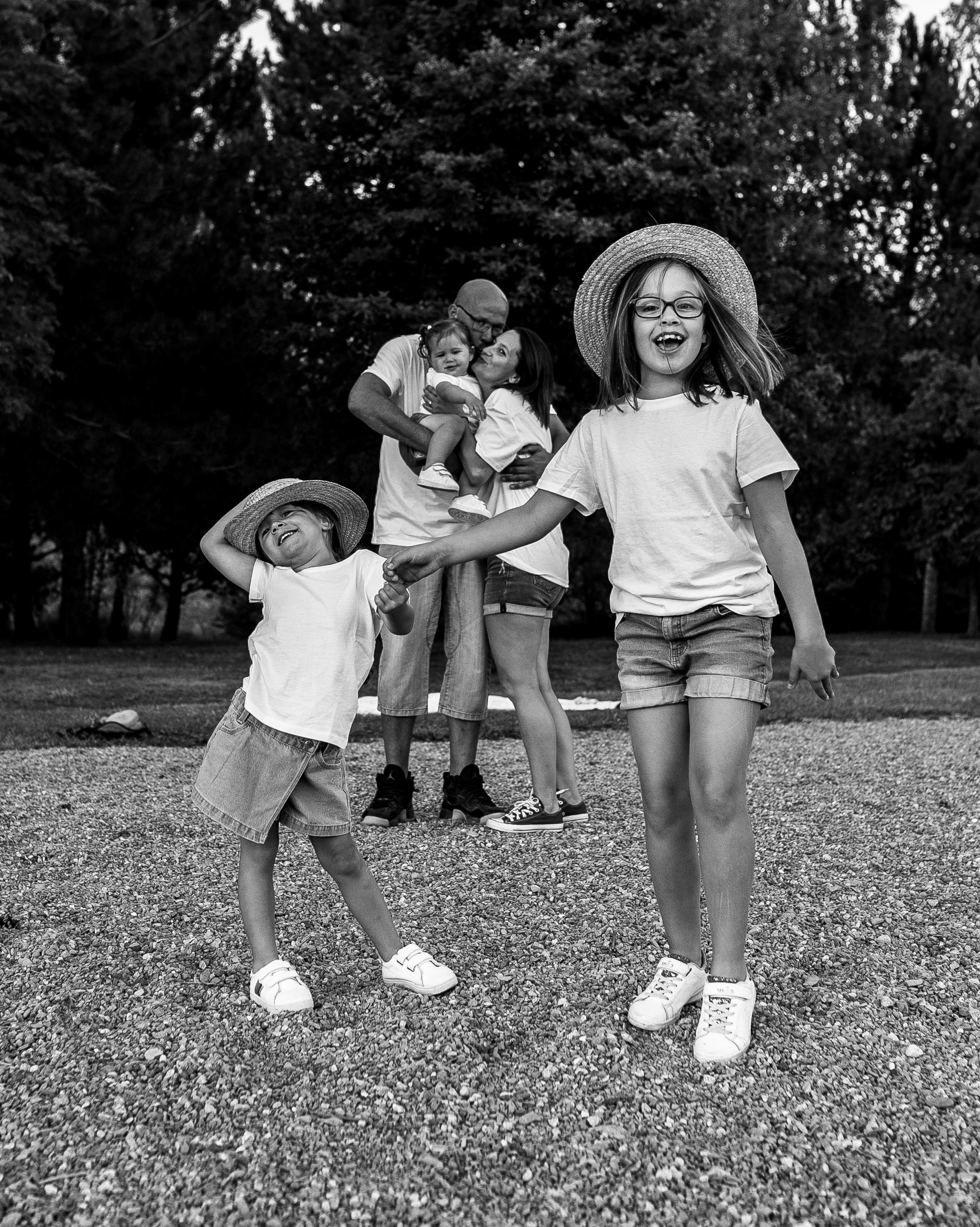 Стив, Шарли, Каро, Тэа, Нора