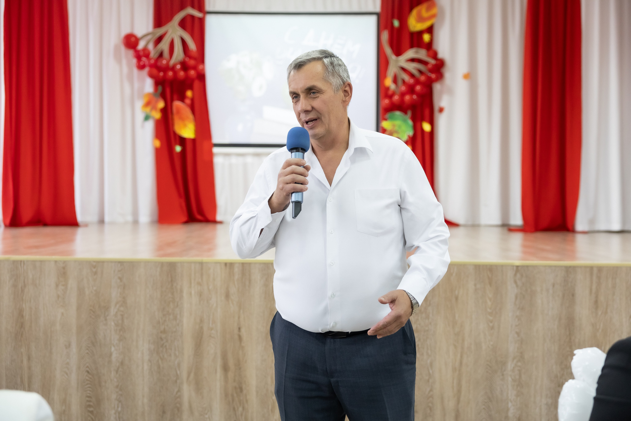 День учителя. Школа 31. Октябрь 2024. Свадебный и Семейный фотограф г. Ижевск Гульназ Солдатова. Гульназ фото