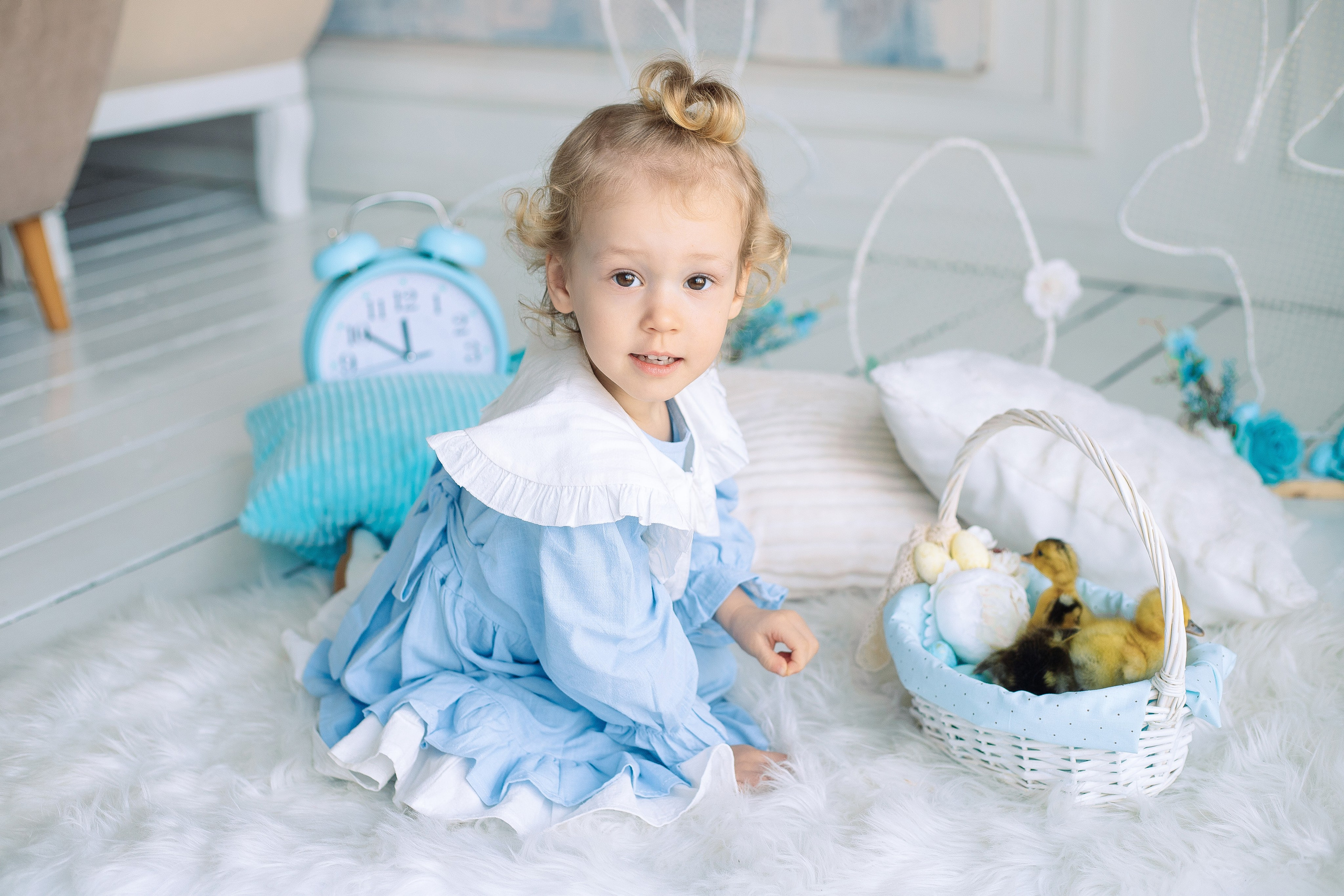 Пасхальная фотосессия Алиса в стране чудес с утятами. Фотограф в Санкт-Петербурге, Анна Скворцова