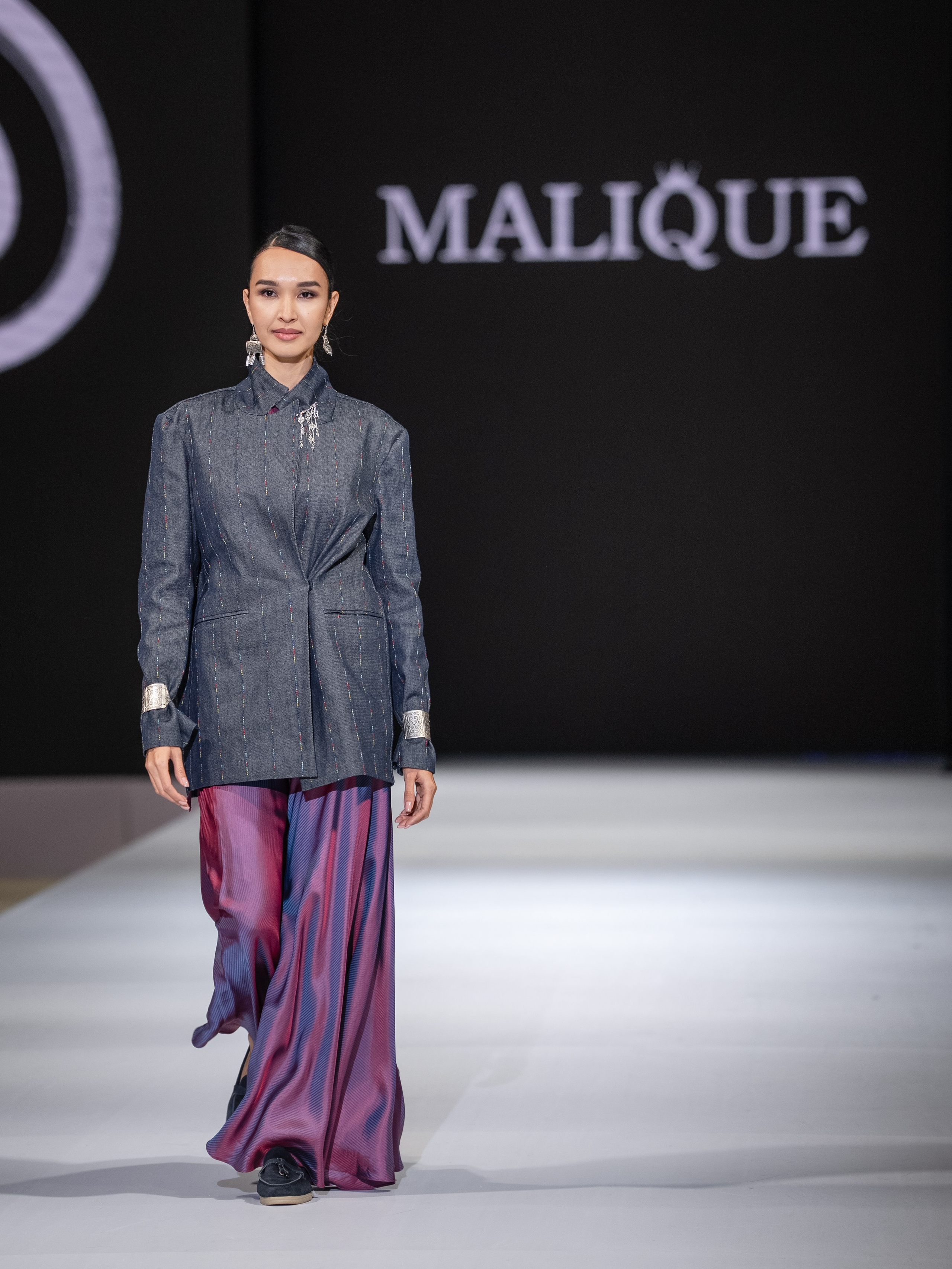 EURASIAN FASHION WEEK Malique. Сайт Алматинского НЮ АРТ, будуар и фэшн фотографа Дениса Карпенко