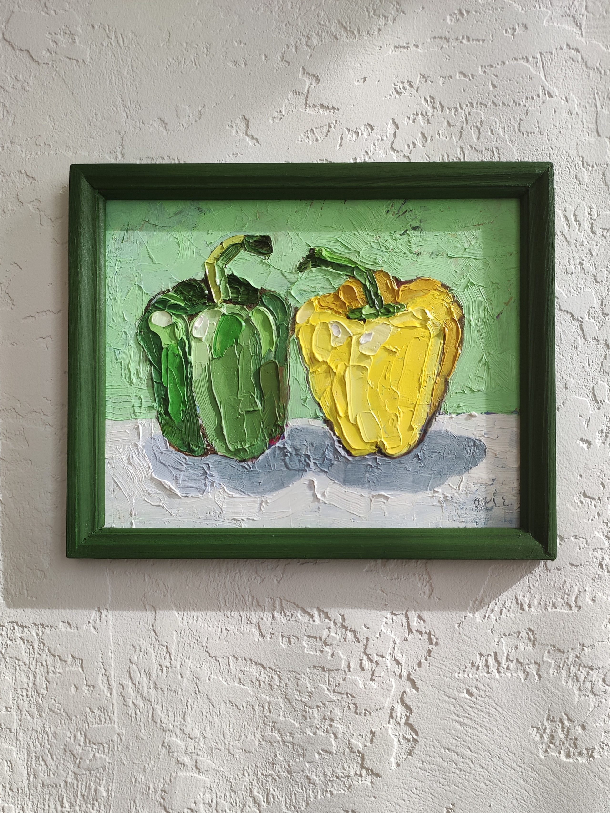 Текстурная картина маслом зелёного и жёлтого перца — яркий натюрморт купить