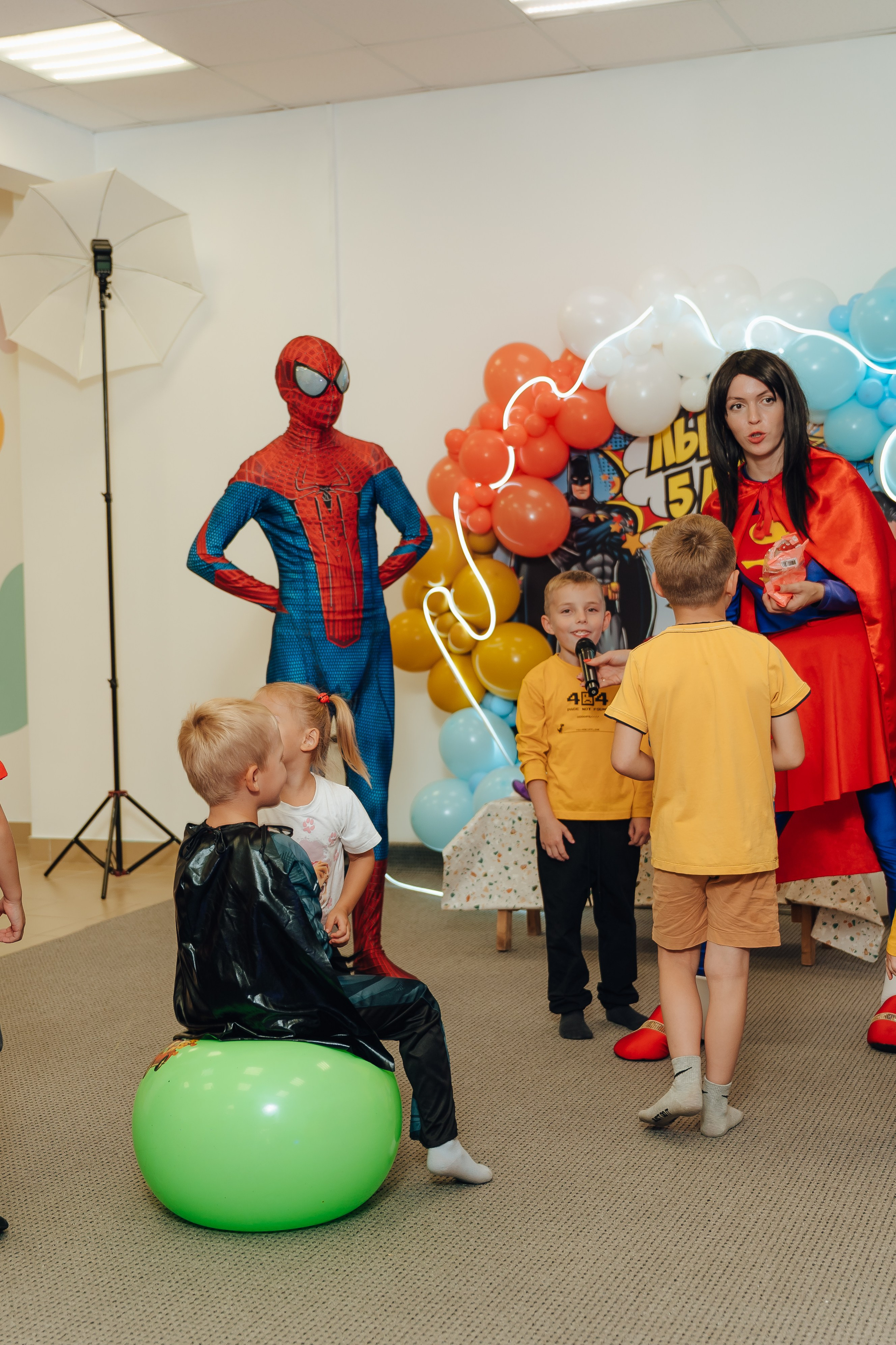 Праздник Льва в Мультифокс. Детский и семейный фотограф Катерина Мишина