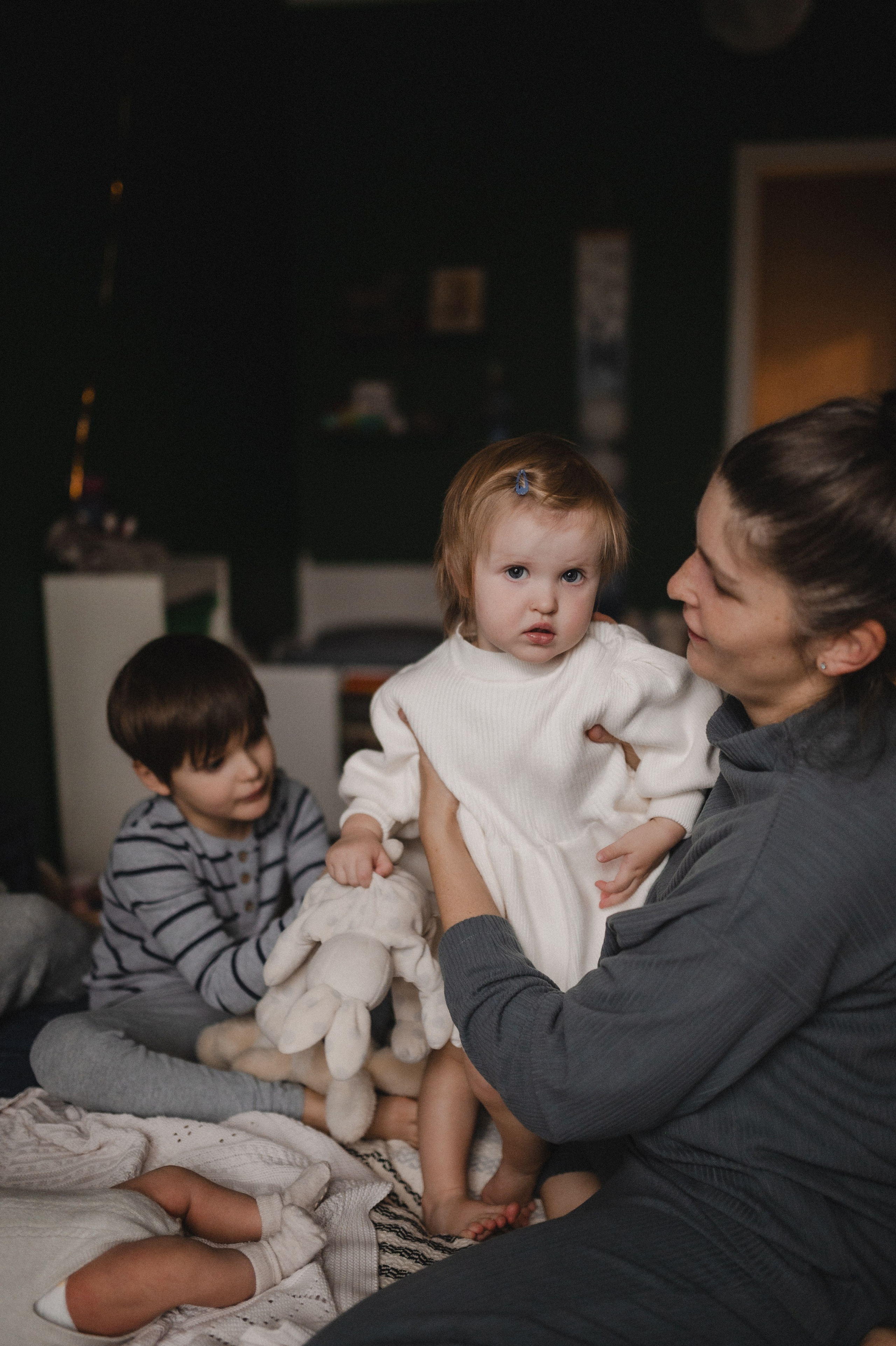 Дима, Нелли, Марк, Нина и Кира дома. Семейный и свадебный lifestyle-фотограф в Москве Мария Петрова