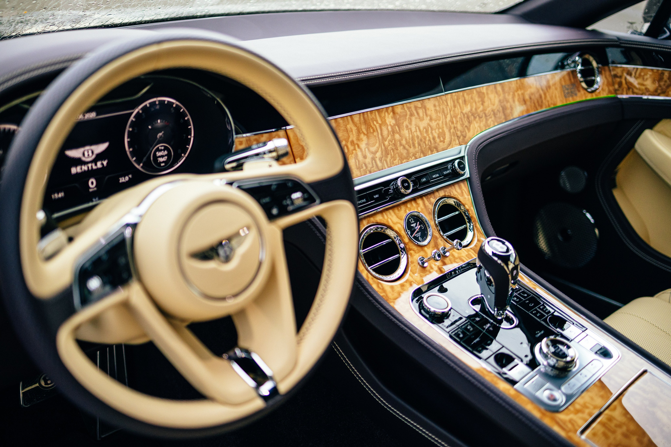 14.06.20 bentley. Руслан Плахтеев