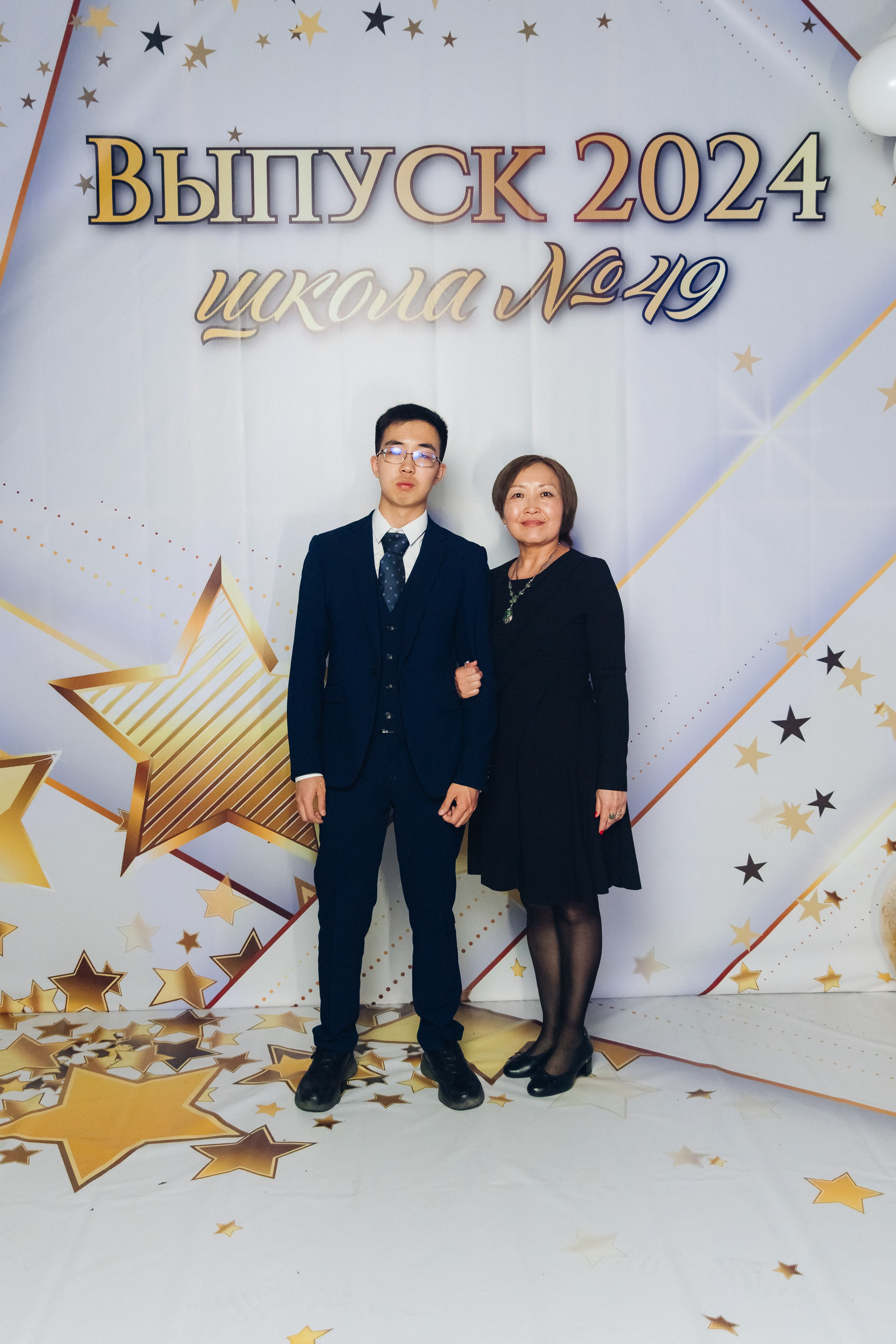 Выпускной вечер. 49 школа. Баран на корове. Свадебный и семейный фотограф в Улан-Удэ