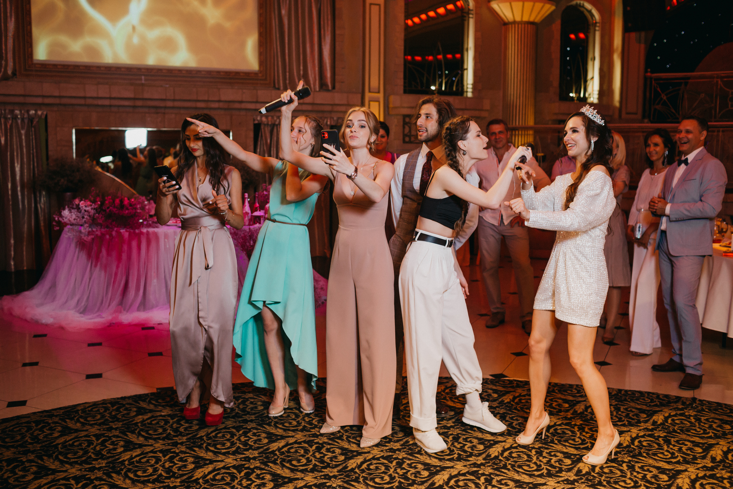 Дима и Эрика. Ведущий на свадьбу в Москве Зубков Алексей