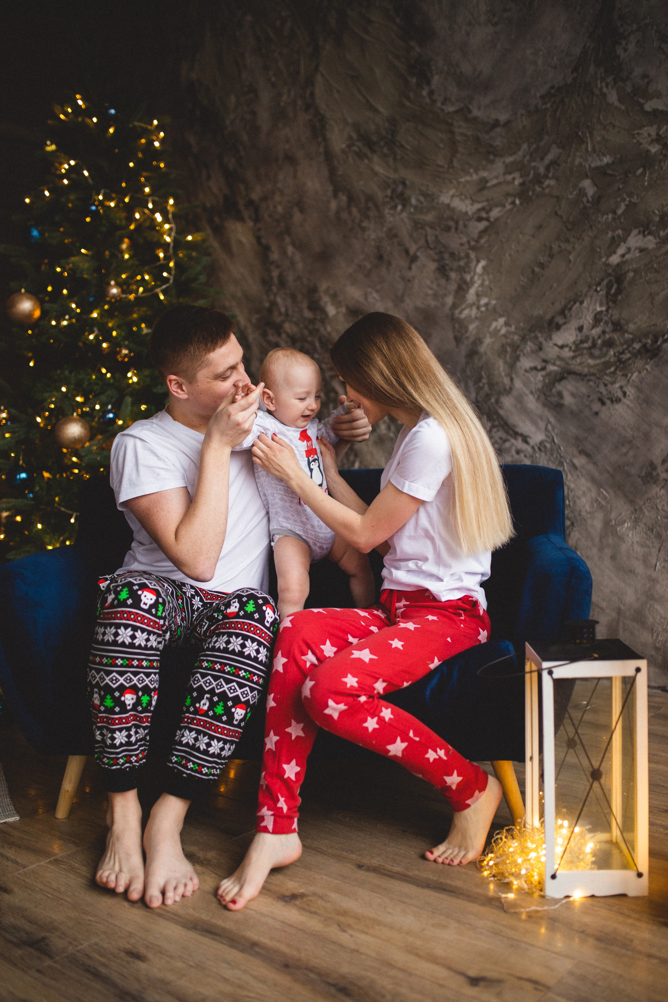 Новогодние Диана, Илья и Марк. Фотограф в Минске — Юлия Деяк. Фотосессии в Минске