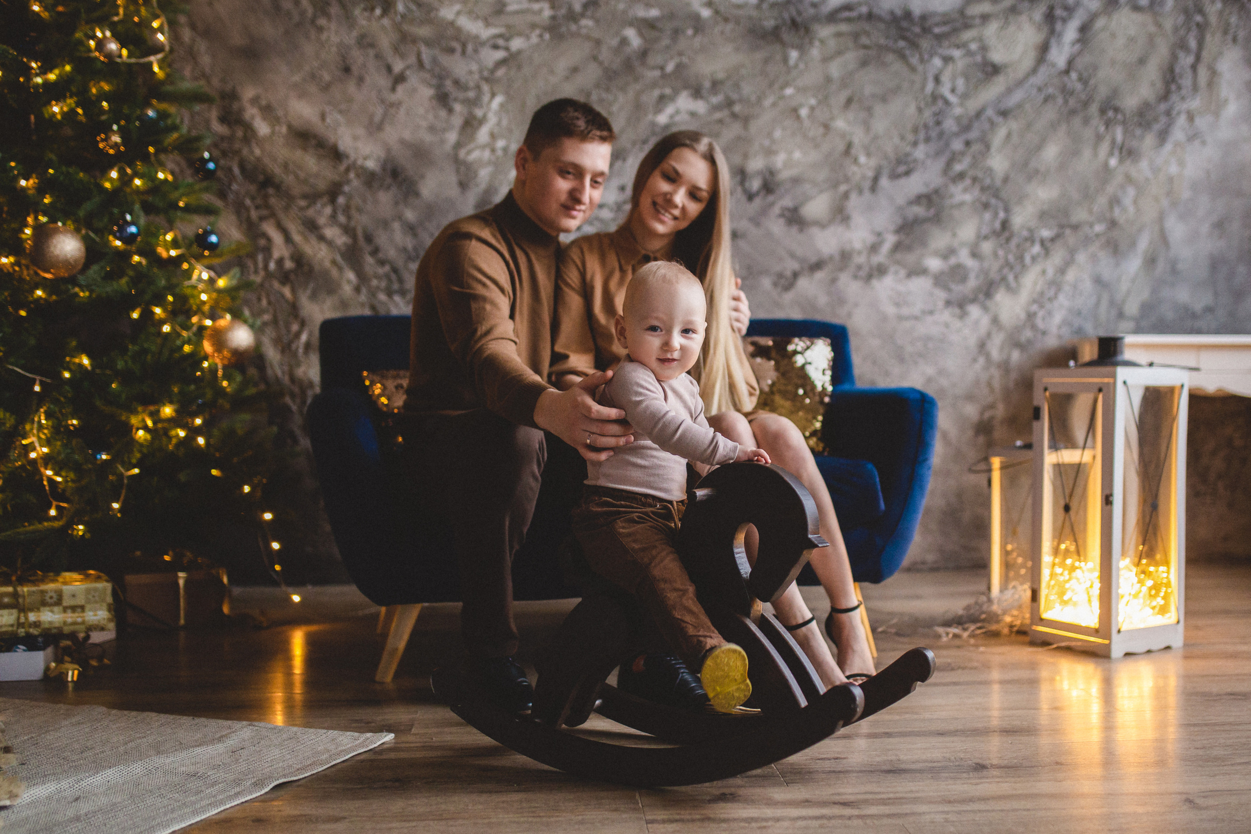 Новогодние Диана, Илья и Марк. Фотограф в Минске — Юлия Деяк. Фотосессии в Минске
