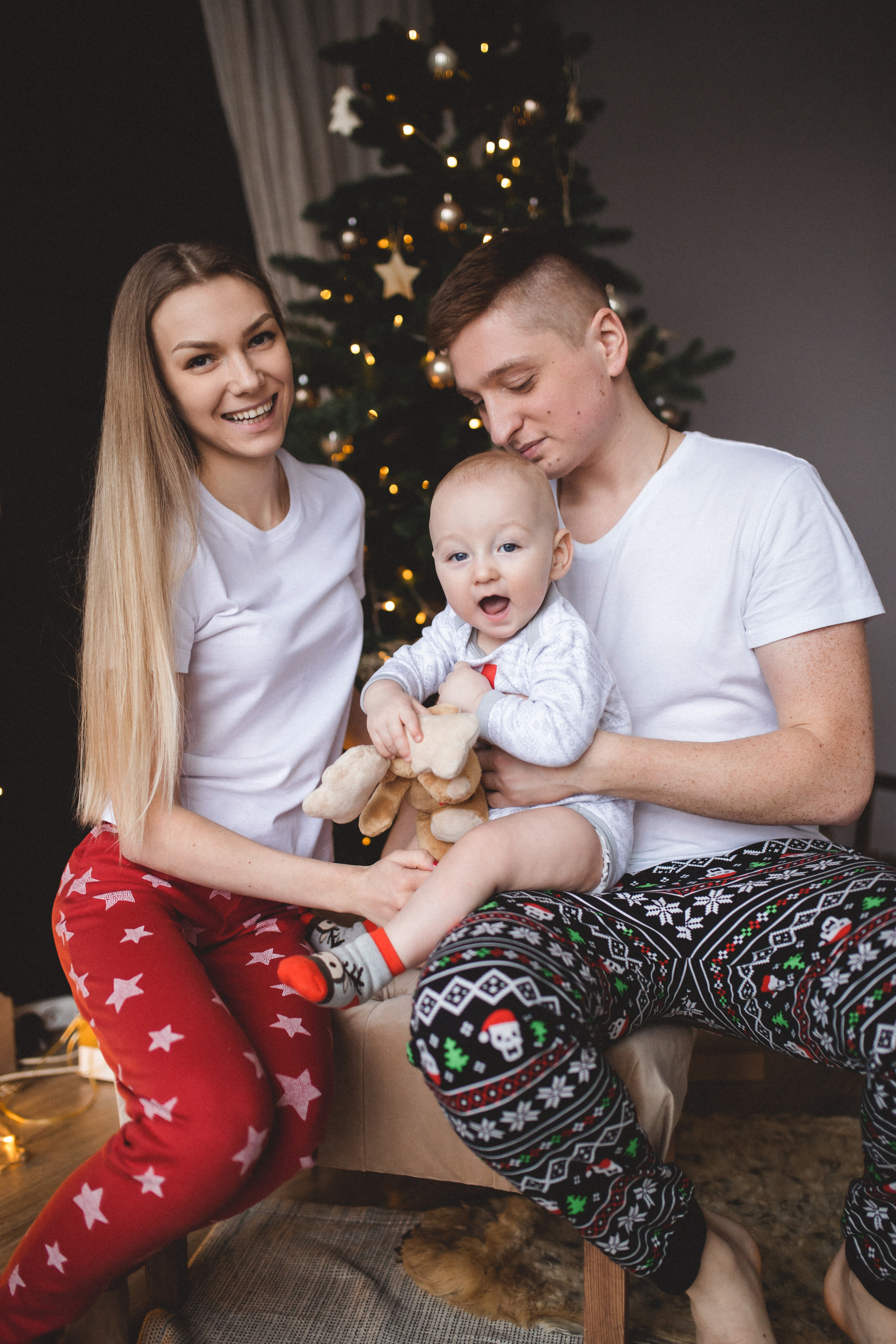 Новогодние Диана, Илья и Марк. Фотограф в Минске — Юлия Деяк. Фотосессии в Минске