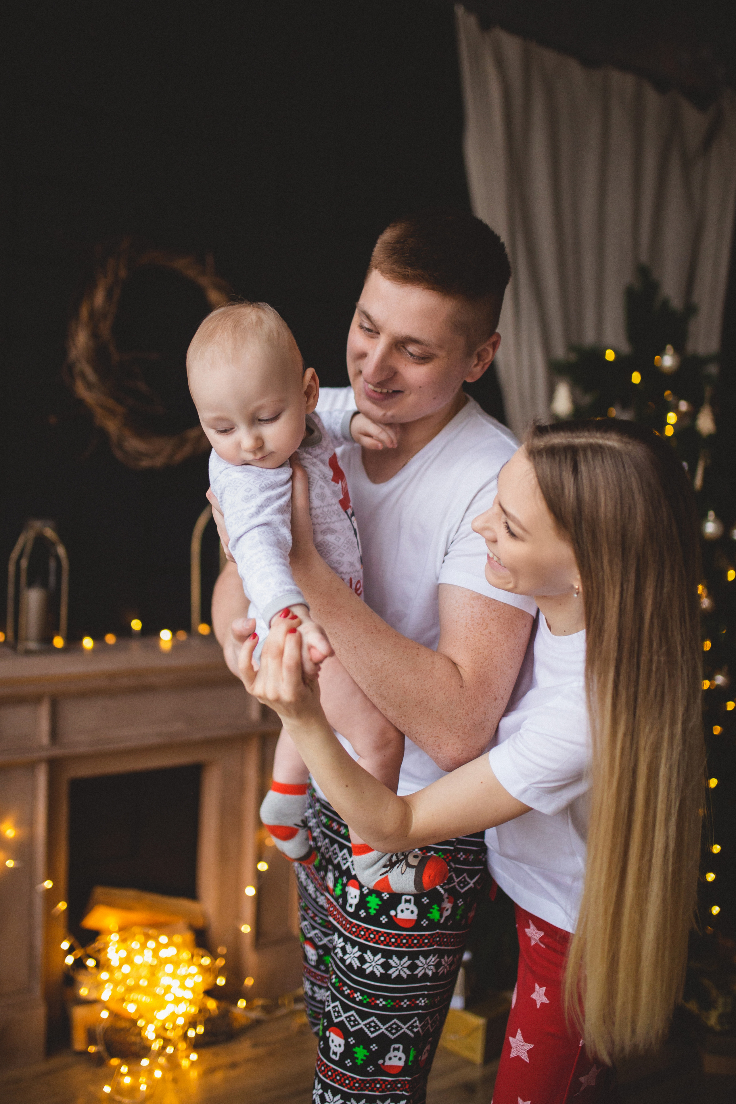 Новогодние Диана, Илья и Марк. Фотограф в Минске — Юлия Деяк. Фотосессии в Минске