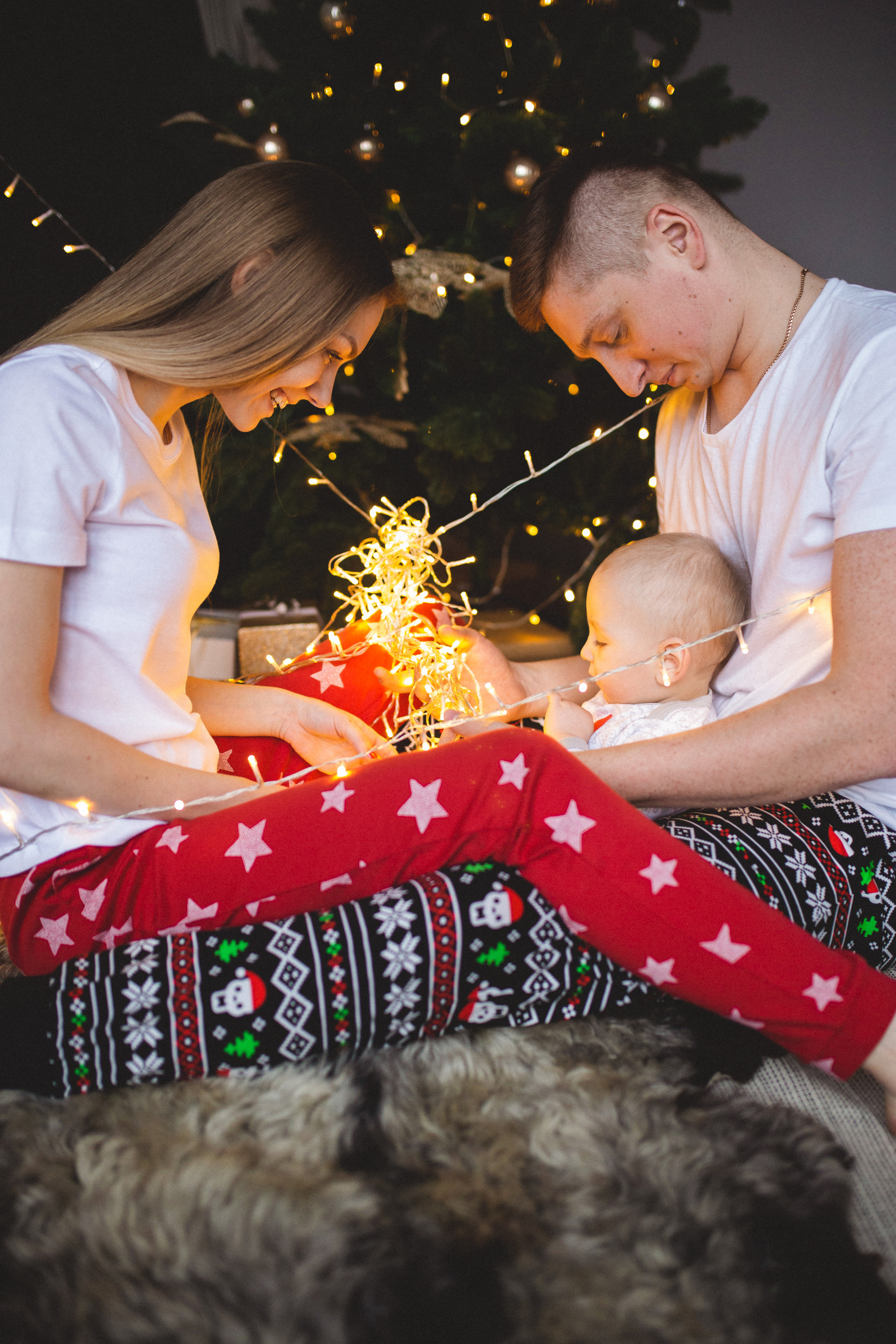 Новогодние Диана, Илья и Марк. Фотограф в Минске — Юлия Деяк. Фотосессии в Минске