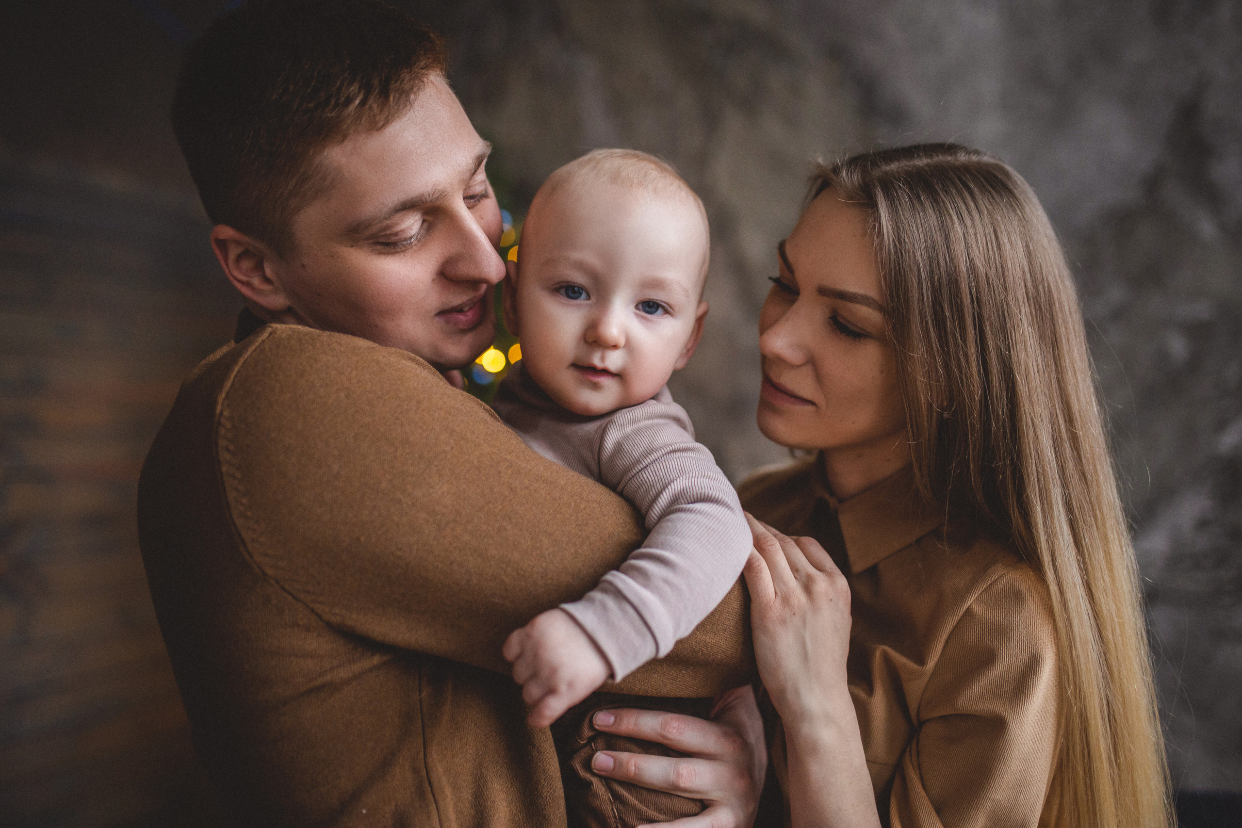 Новогодние Диана, Илья и Марк. Фотограф в Минске — Юлия Деяк. Фотосессии в Минске