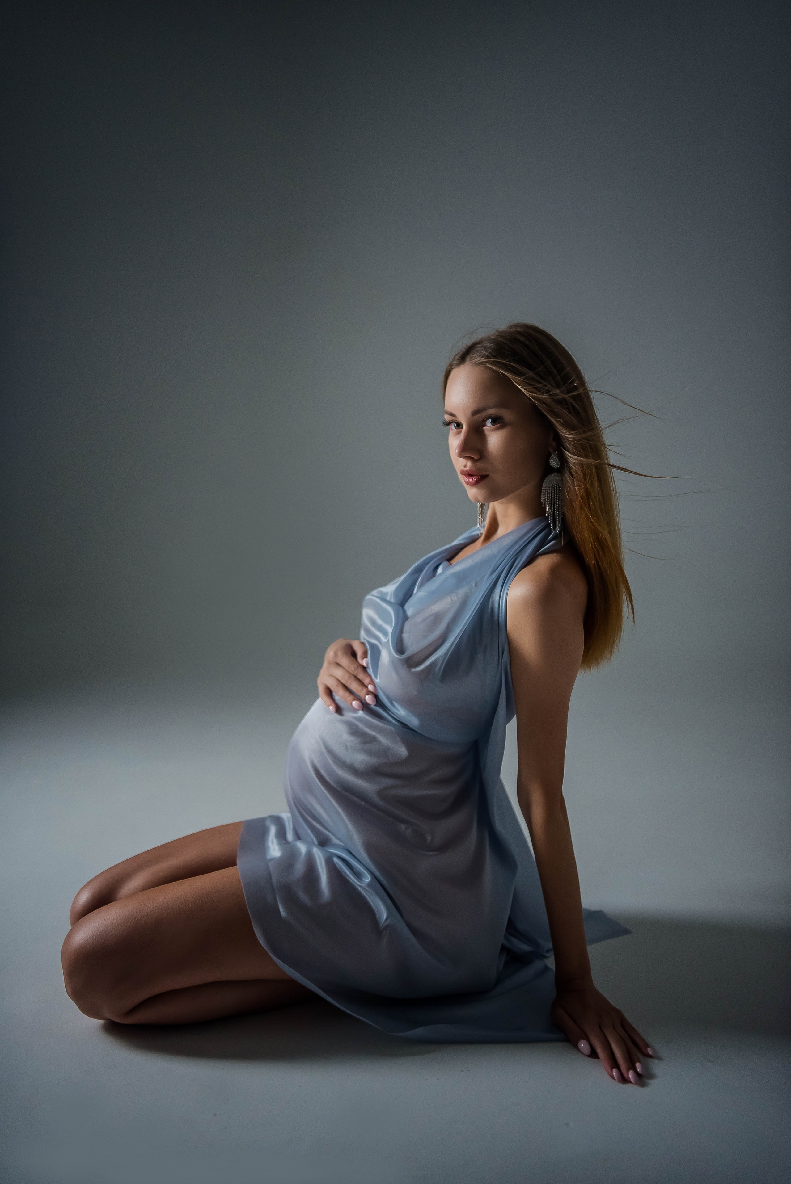 Вика Беременная в тканях. Арт-фотограф Евгений Матвиенко