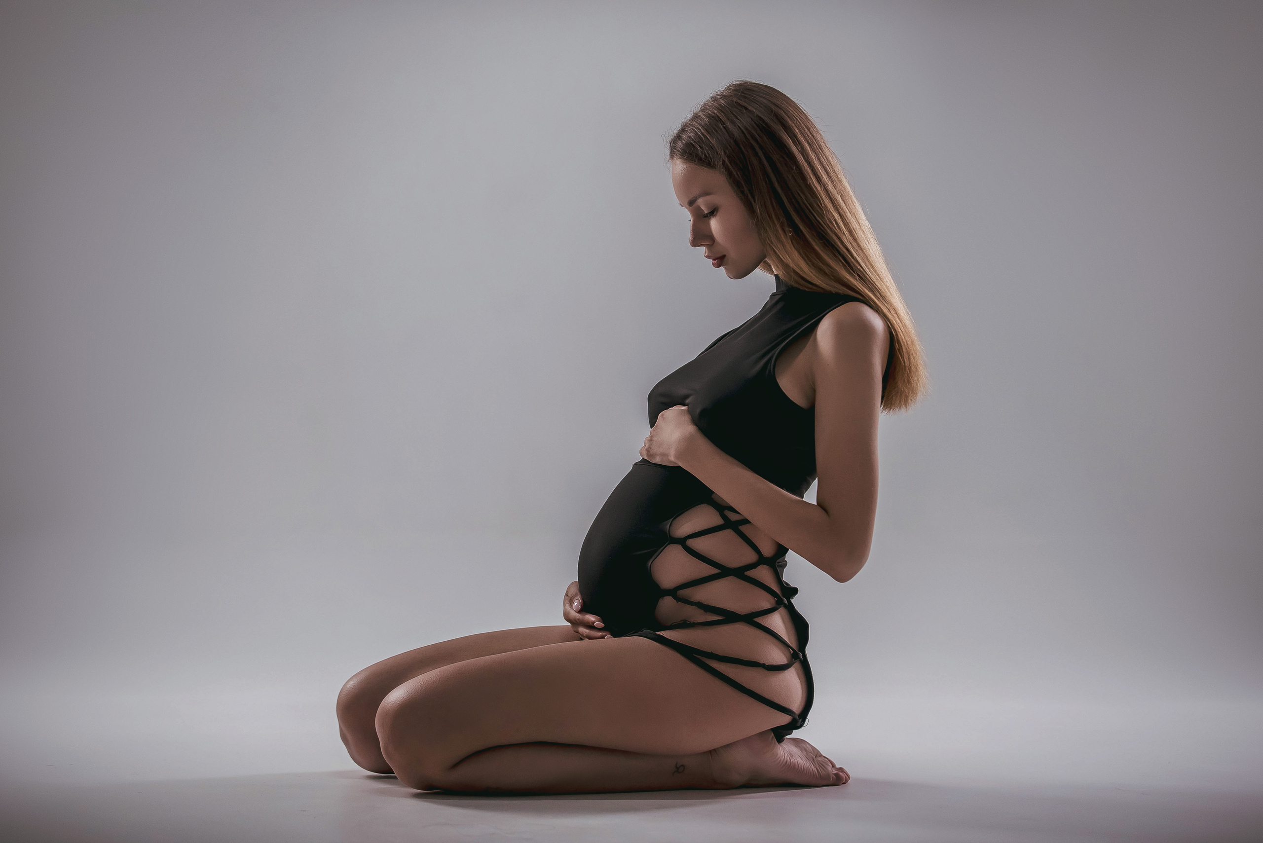 Вика Беременная в тканях. Арт-фотограф Евгений Матвиенко