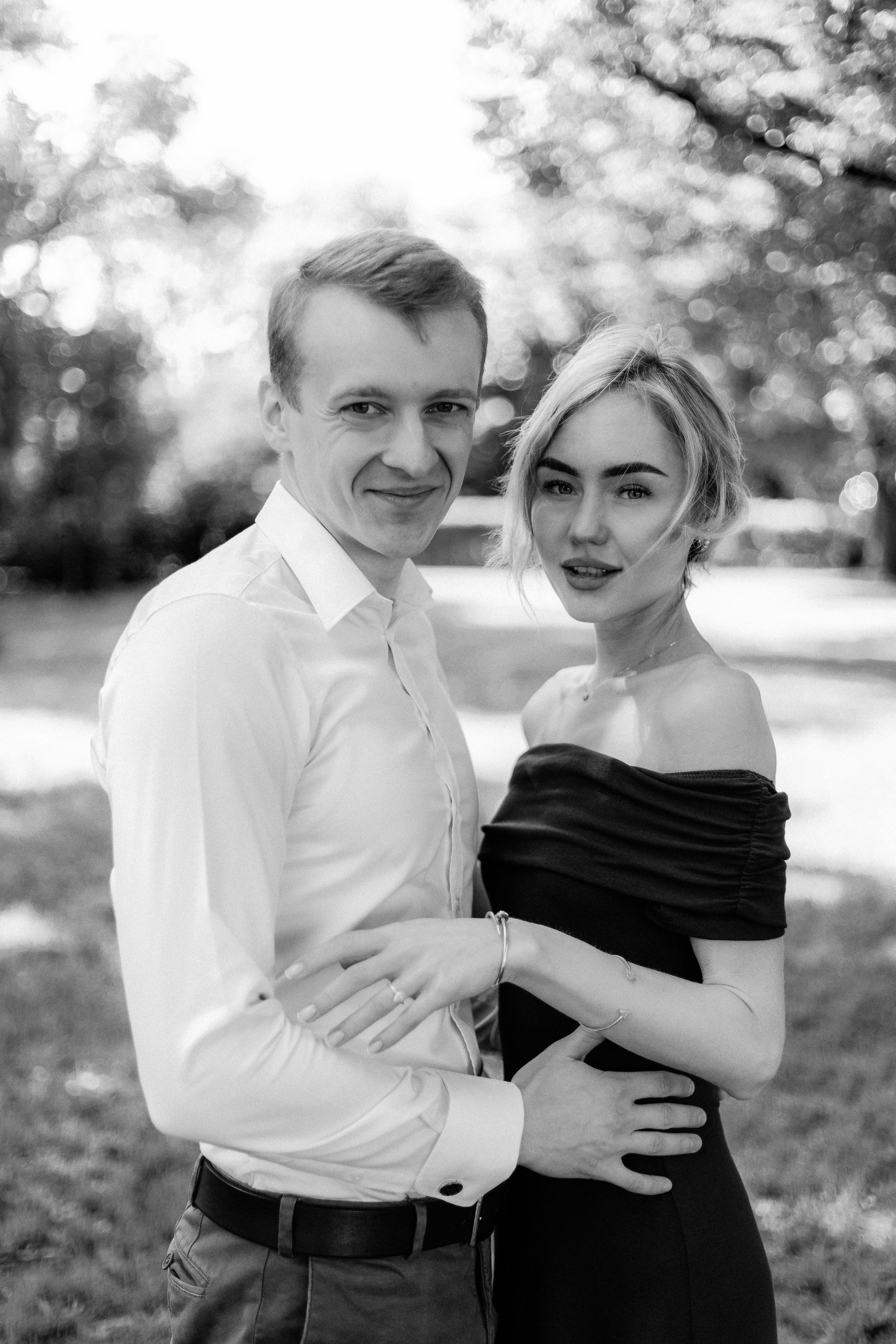 Весеняя лавстори прогулка в парке в Москве, фотограф в Москве