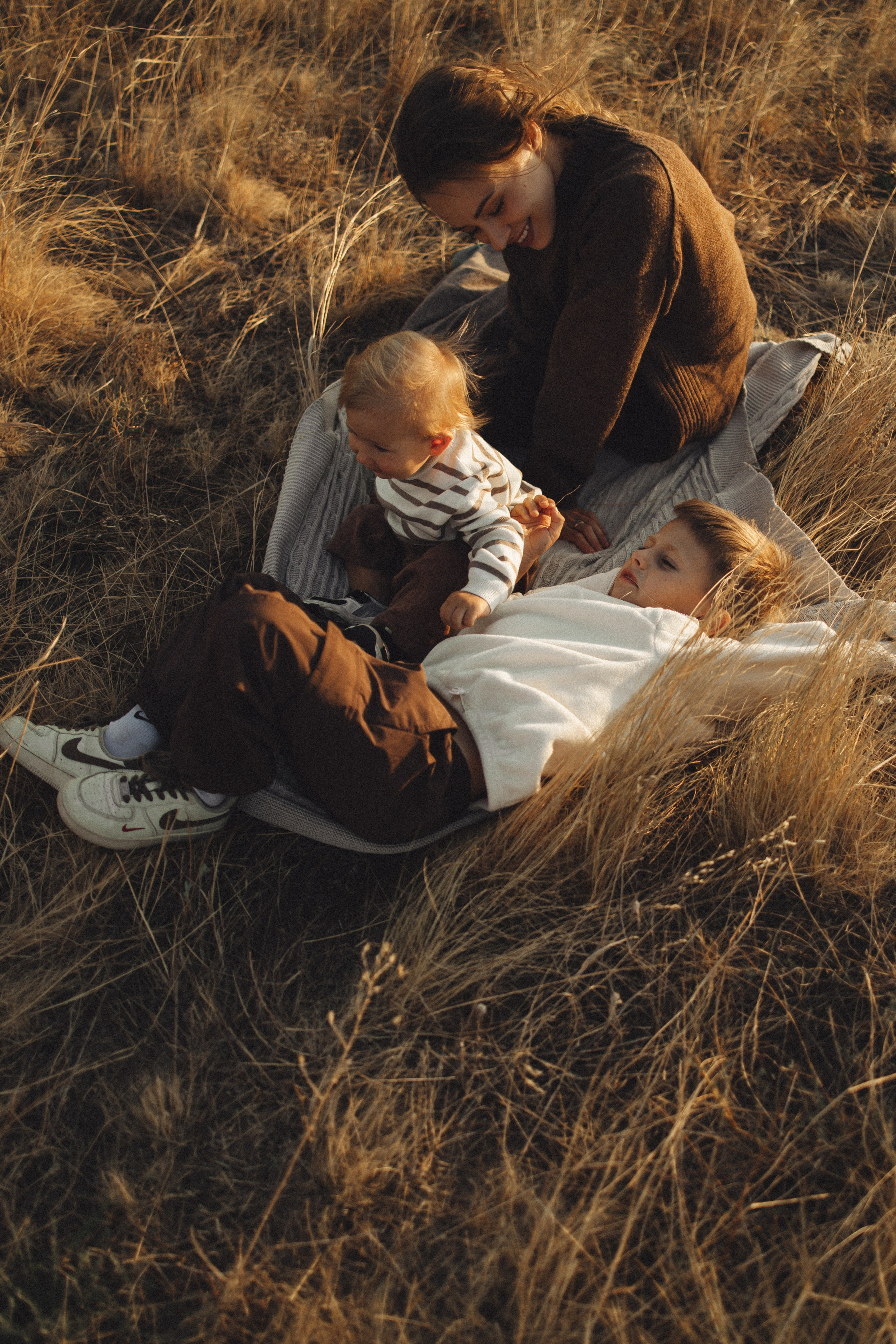 Семейная история, закат в Мержаново. Семейный и детский фотограф, таганрог, ростов-на-дону