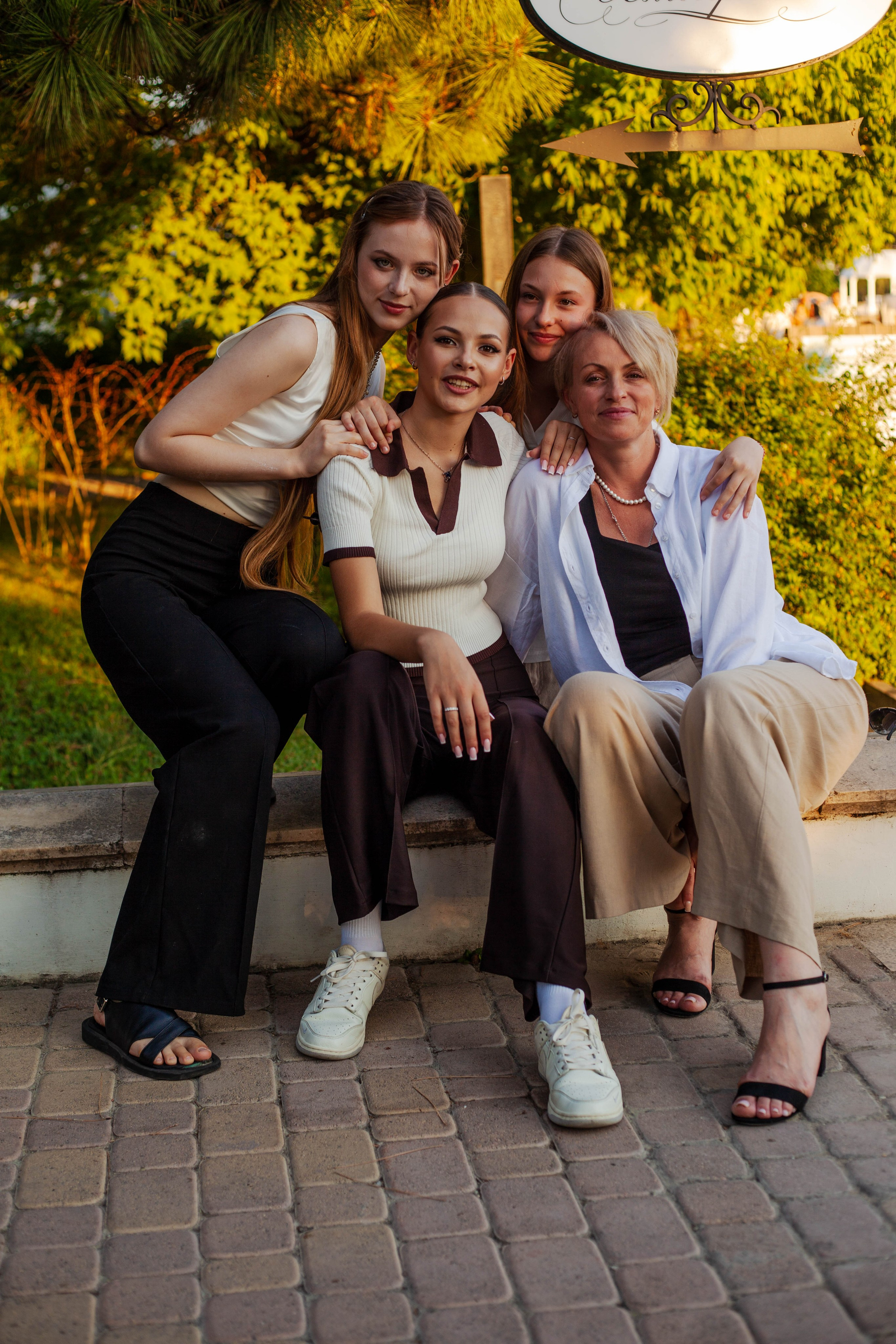 Абрау. Уличный фотограф Города N