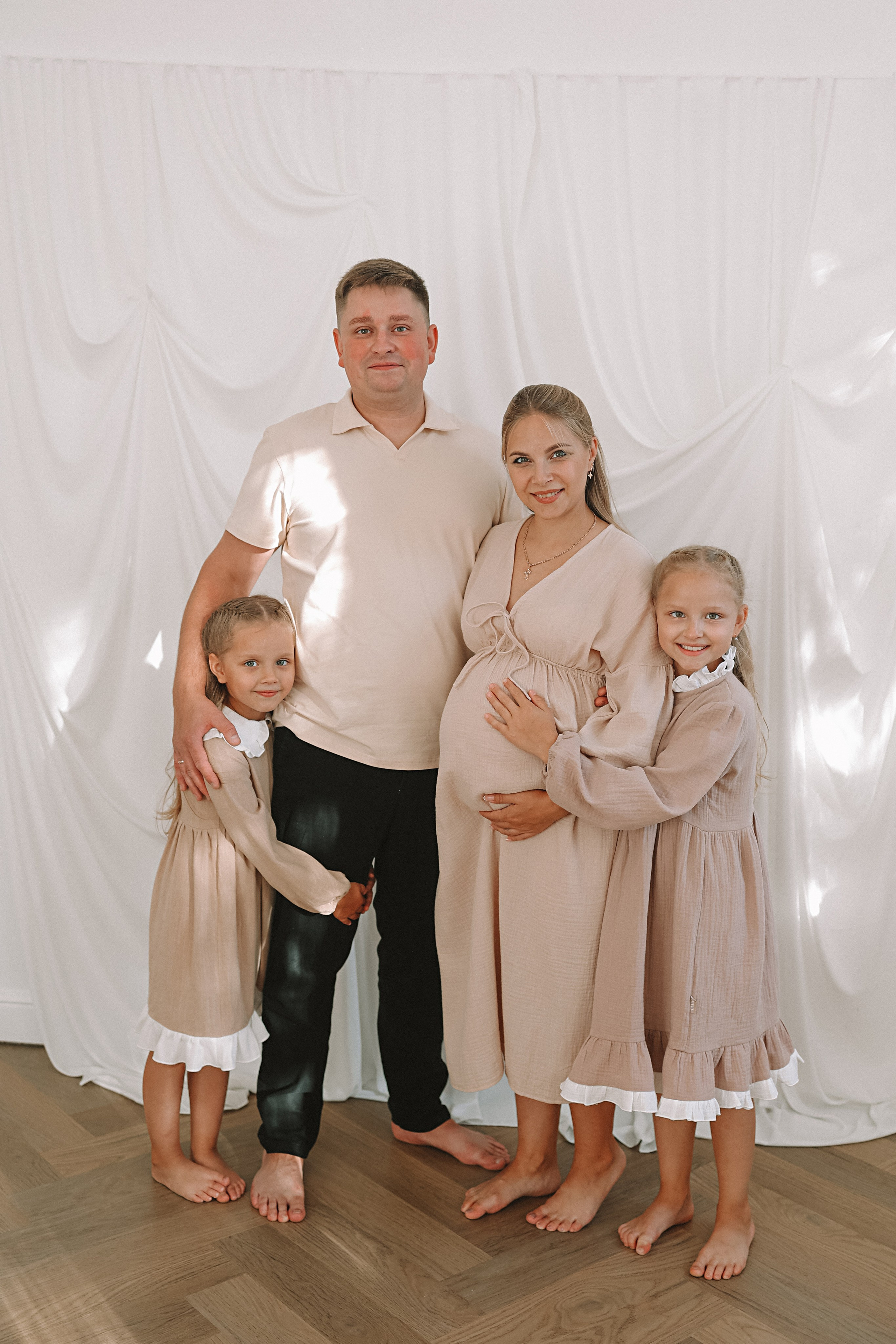 Квартира (беременность). Семейный фотограф Тюмень, фотограф на роды Салмина Мария