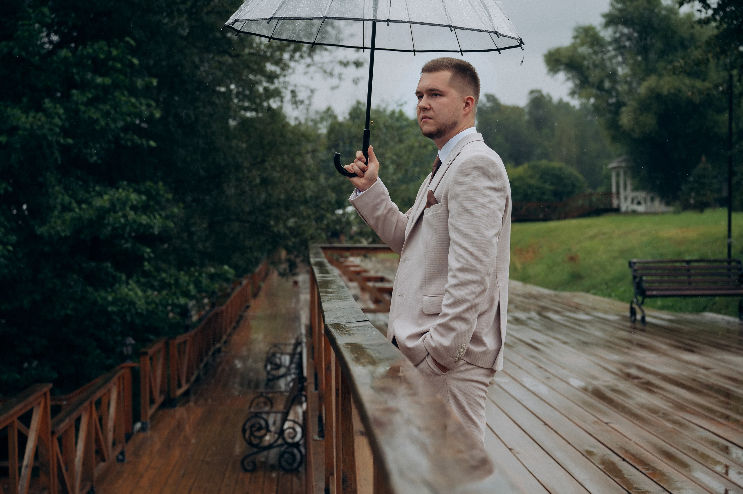 Дождь, Гребнево, любовь. Свадебный и семейный фотограф Виктория Носачёва. Щелково, Москва и МО