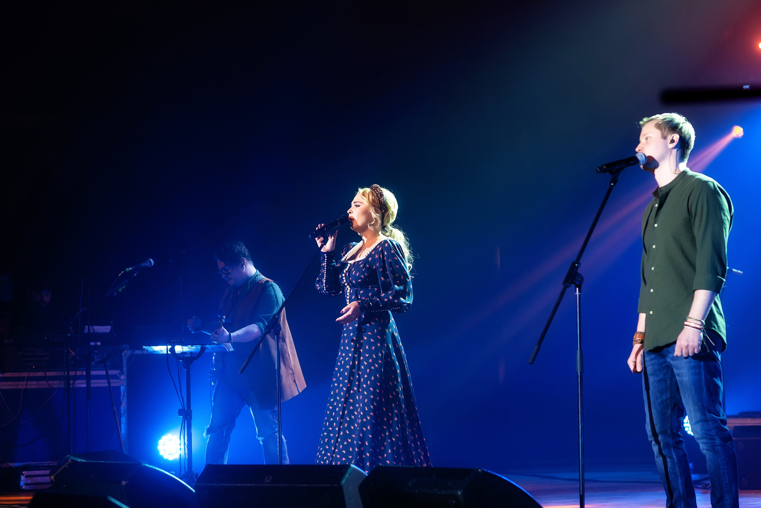 Концерт Пелагеи. Школьный, фэшн фотограф в Тюмени и в России Ирина Королева