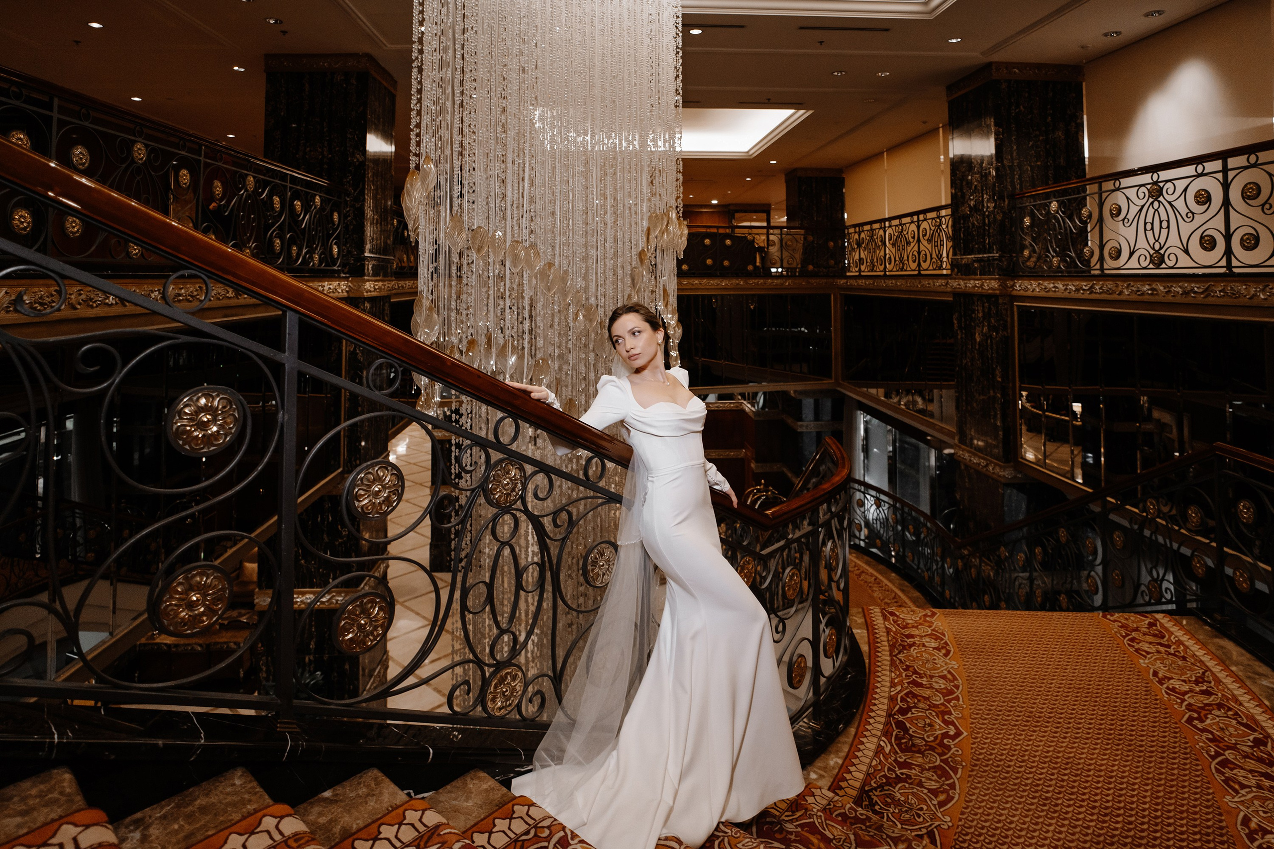 Фотосессия свадьбы в Lotte Plaza. Свадебный и семейный фотограф в Москве Светлана Зоткина