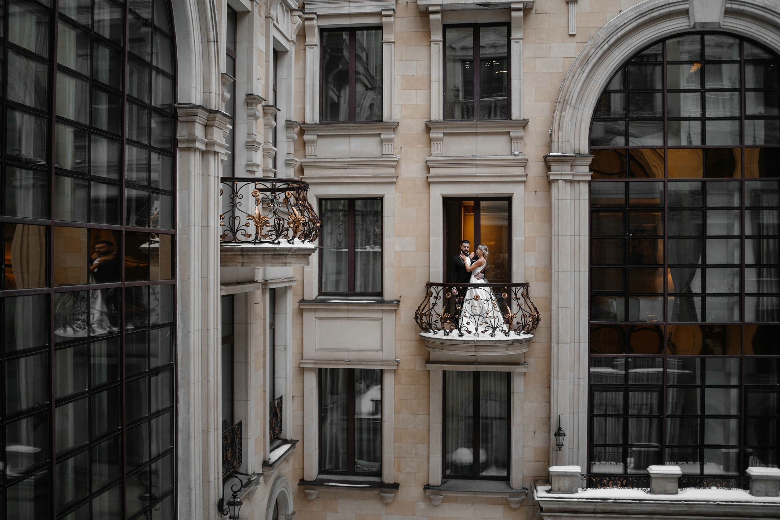 Свадебная фотосессия в отеле St. Regis Москва Никольская. Свадебный и семейный фотограф в Москве Светлана Зоткина