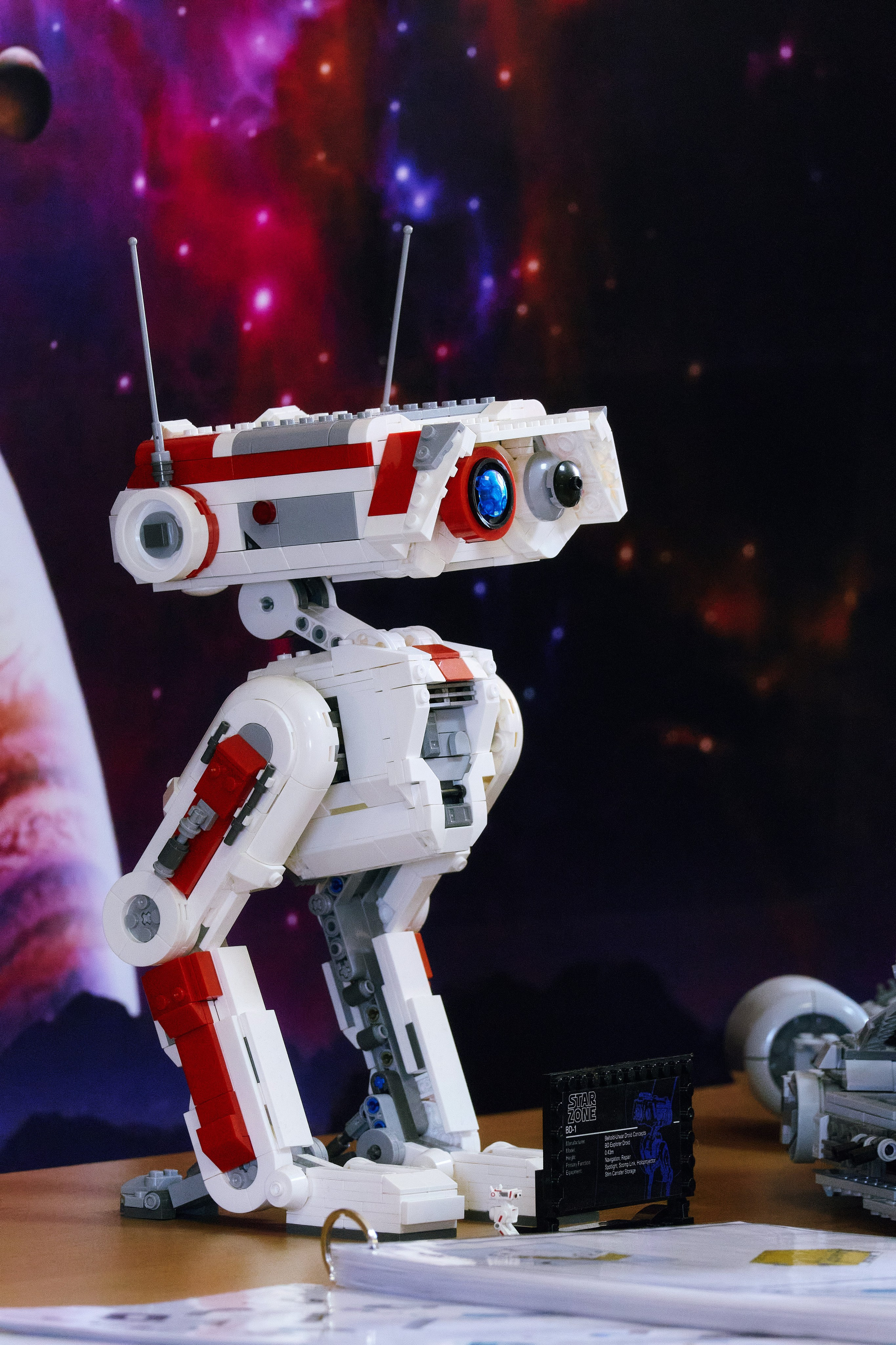 Лего-конструктор по мотивам Звёздных Войн - пример креативной детской работы на молодёжном фестивале LEGO в Приморье