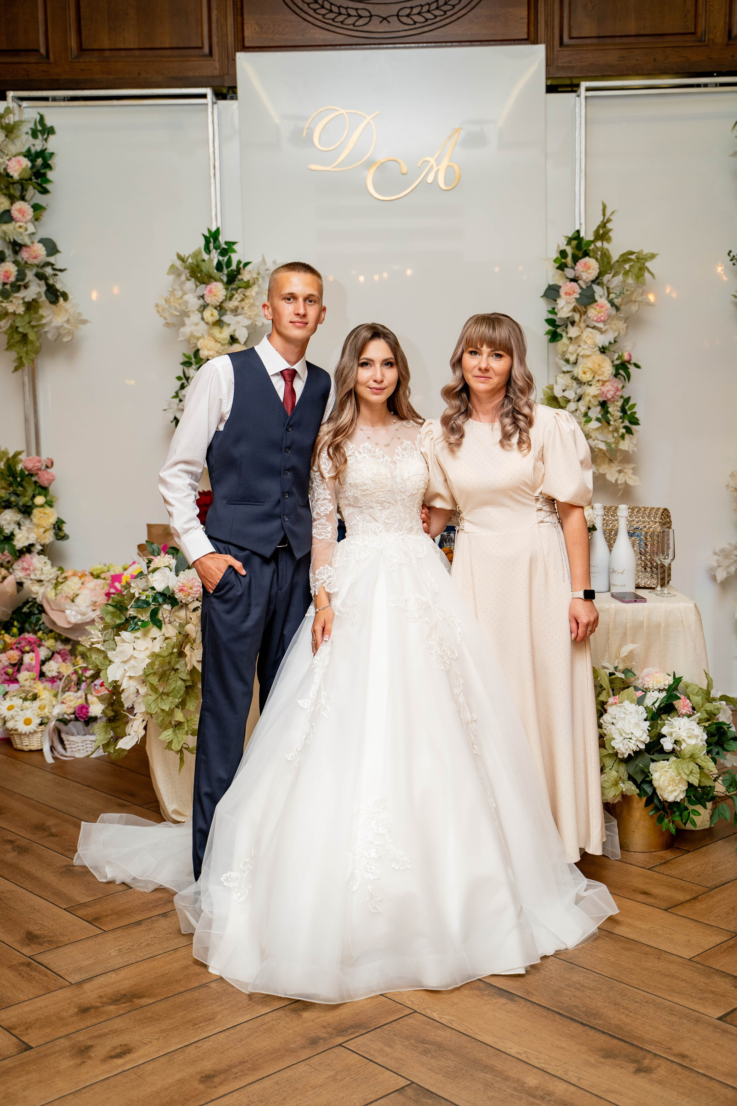 Данил и Анастасия. Видеосьемка, фотосьемка свадеб, юбилеев, утренников в Краснодарском кр