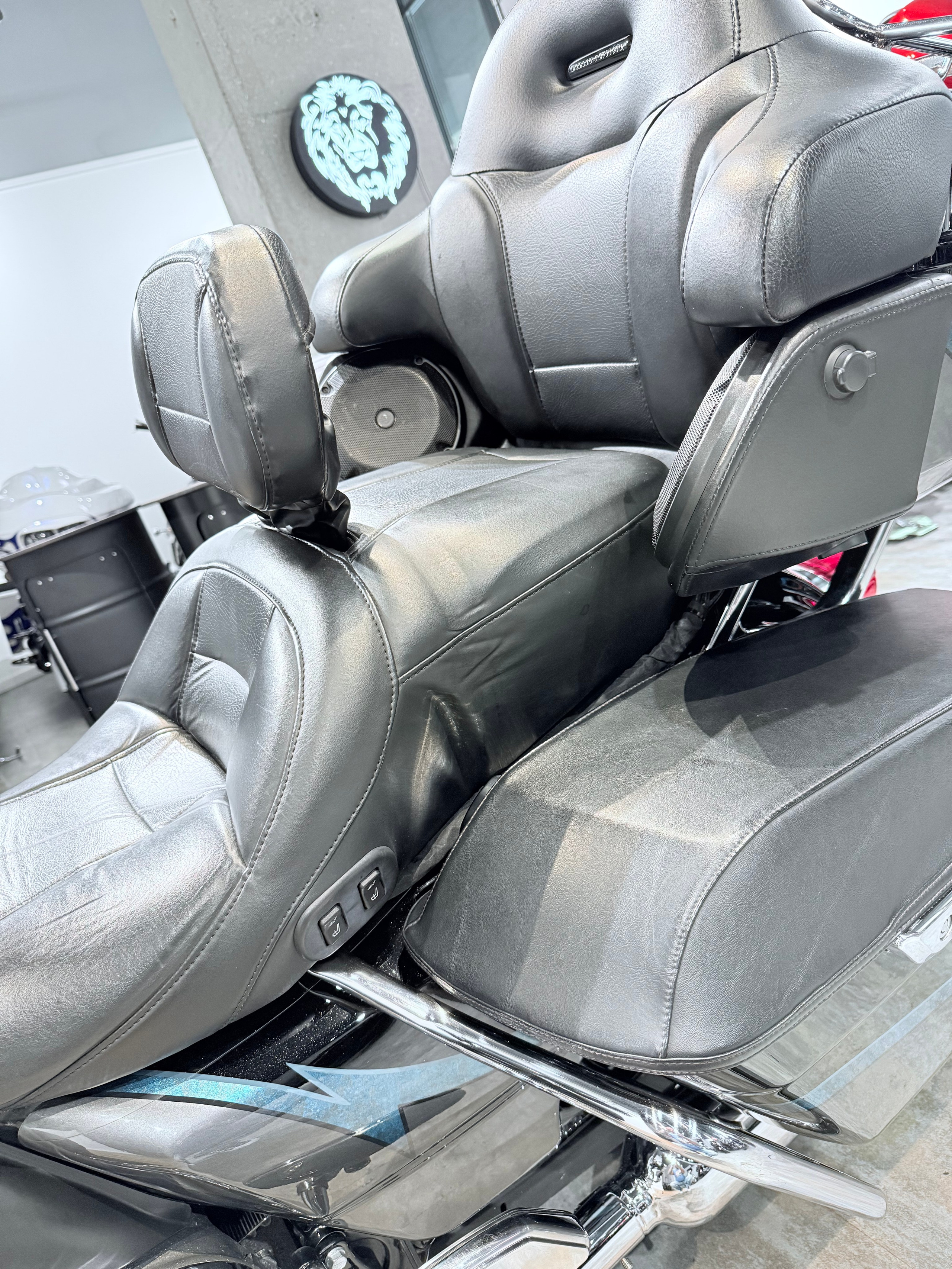 2015 CVO Limited (Carbon Charcoal). Hello Davidson, Москва. Только хорошие мотоциклы…