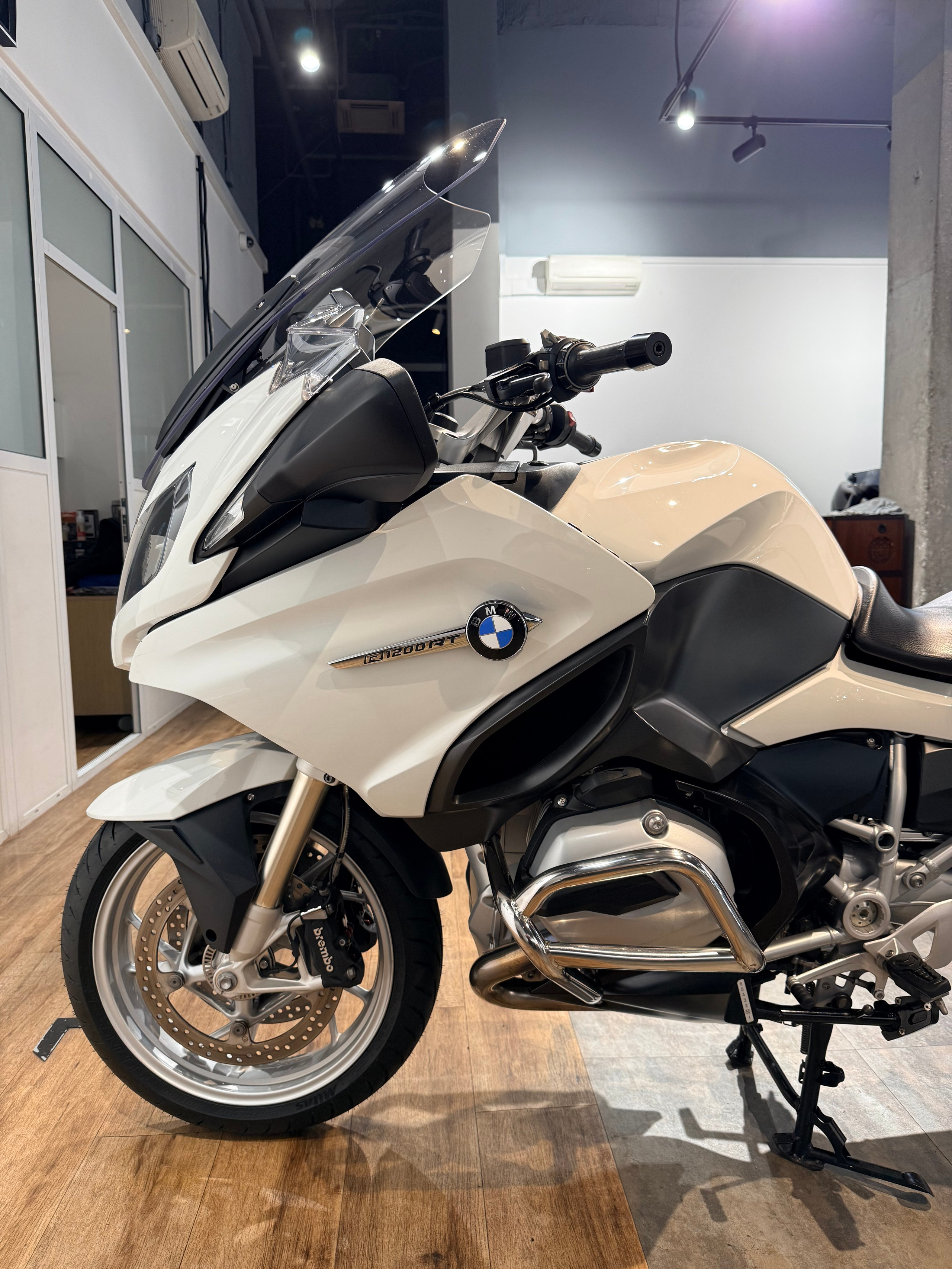 2015 BMW R1200RT Alpine White (VIN *WB10*5073). Hello Davidson, Москва. Только хорошие мотоциклы…