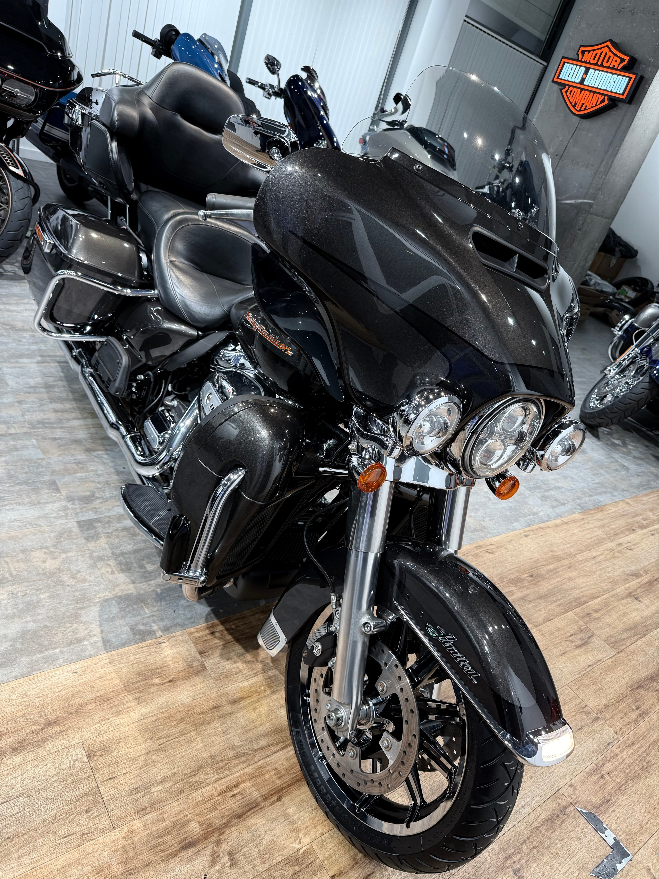 114 Electra Glide Limited (KessTech). Hello Davidson, Москва. Только хорошие мотоциклы…