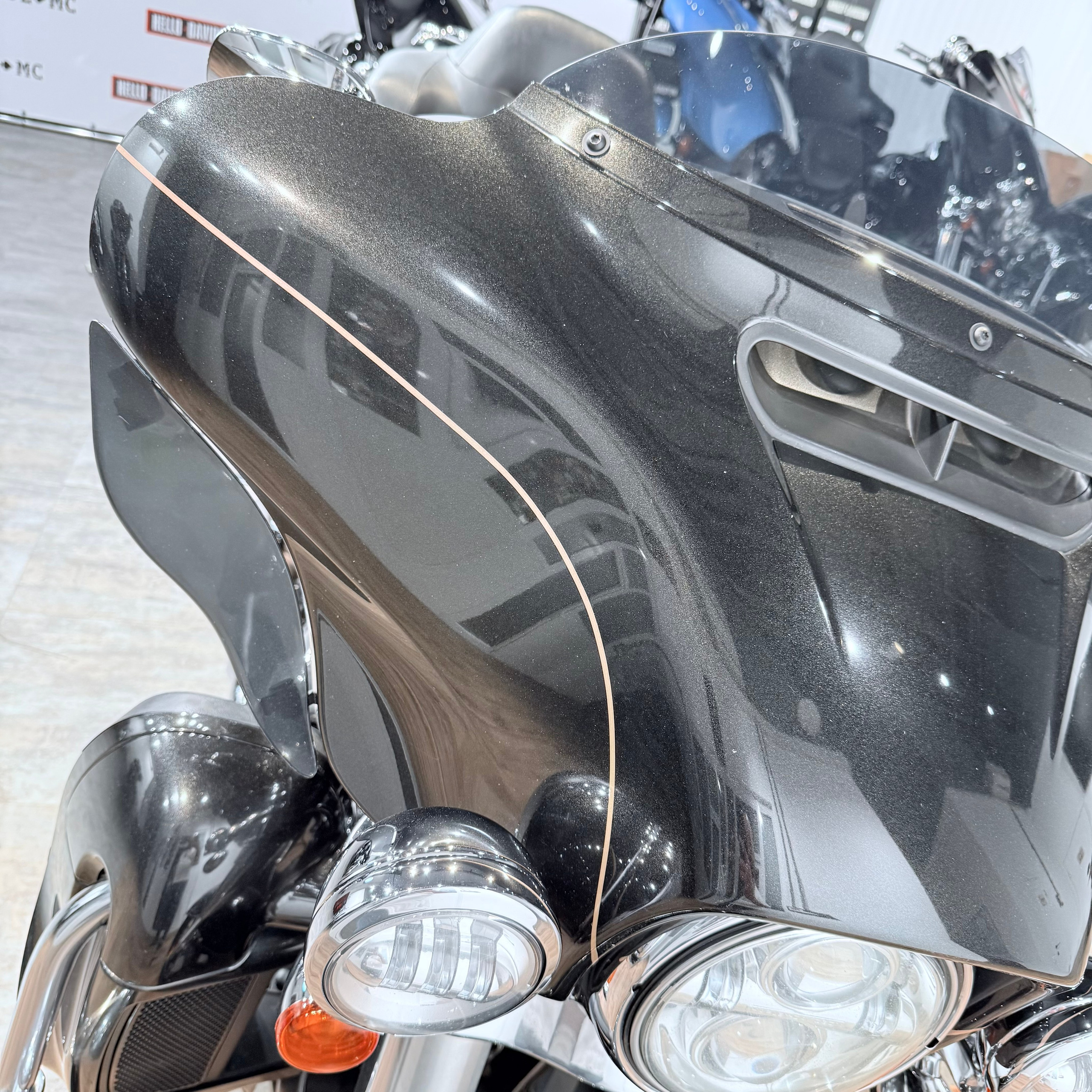 Купить Harley-Davidson 2017 Electra Glide Limited (Black Tempest) (Touring) — подробнее на сайте. Hello Davidson, Москва. Только хорошие мотоциклы…